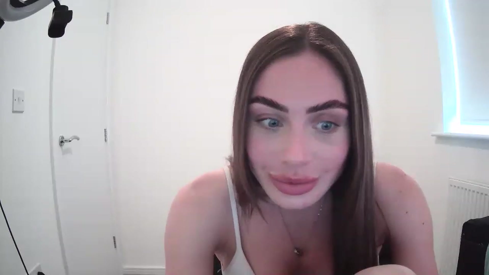 Gallery image thumbnail from BellaB_'s myfreecams stream on, 05/04/2023, 14:13 image 18 of 20