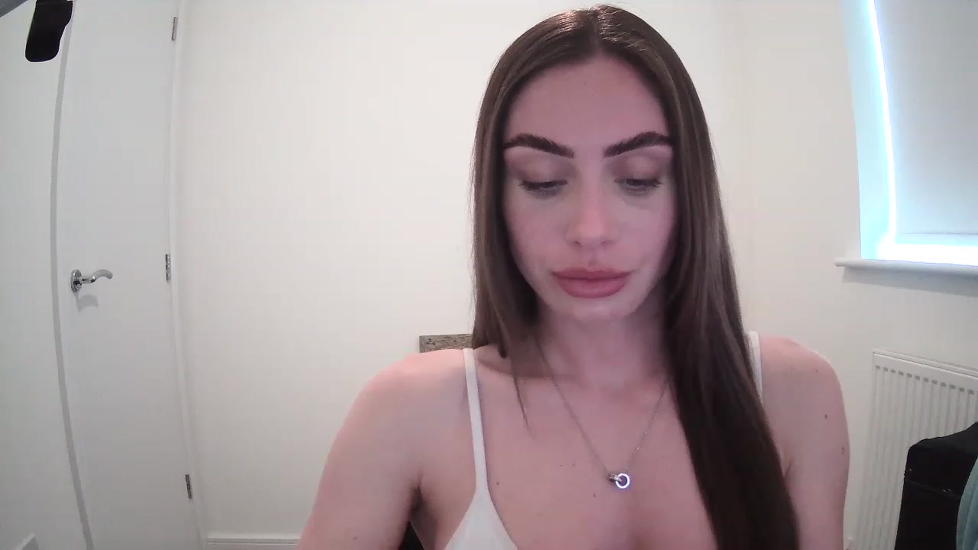 Gallery image thumbnail from BellaB_'s myfreecams stream on, 05/04/2023, 14:13 image 4 of 20