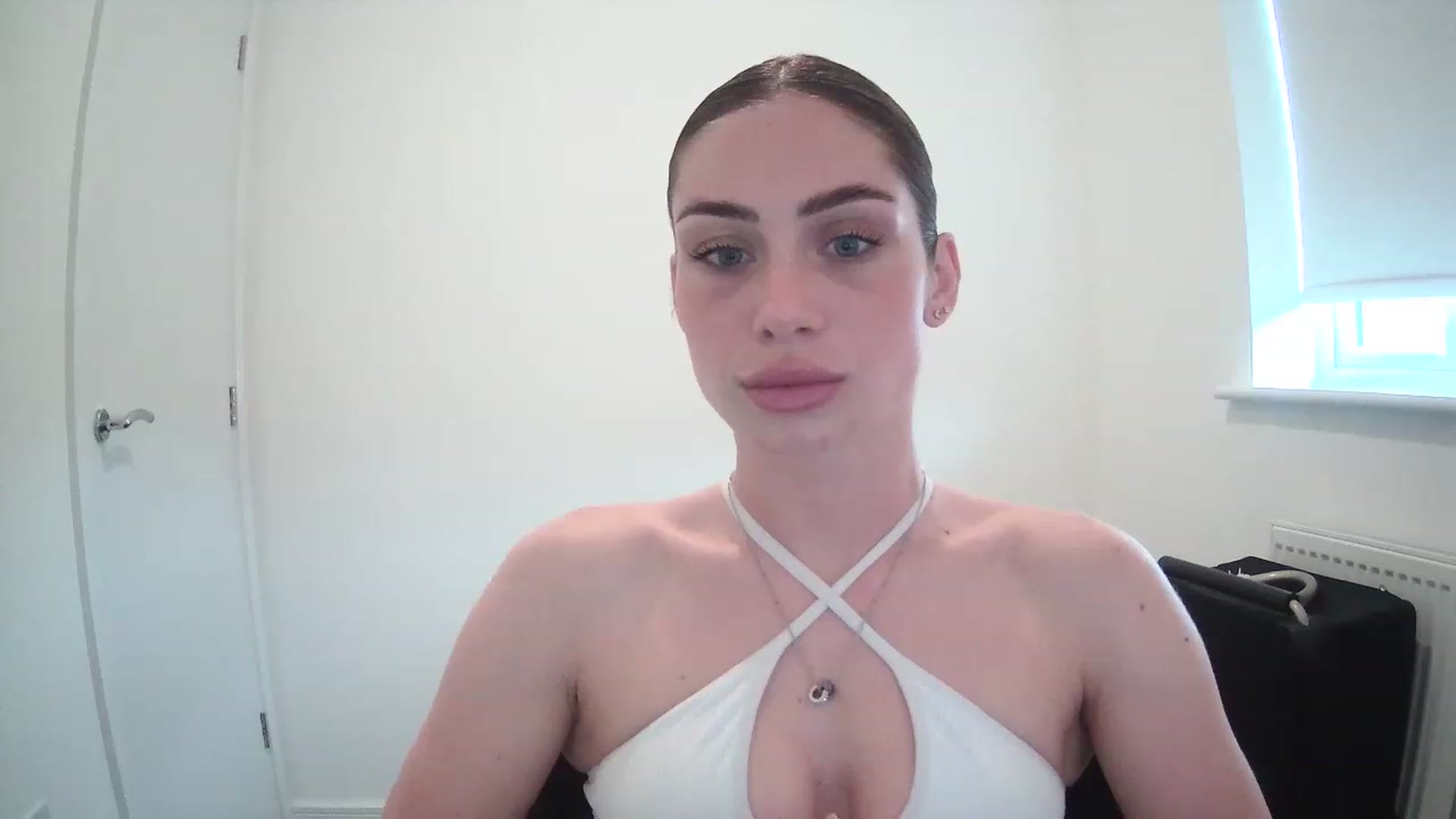 Gallery image thumbnail from BellaB_'s myfreecams stream on, 05/05/2023, 14:49 image 7 of 20