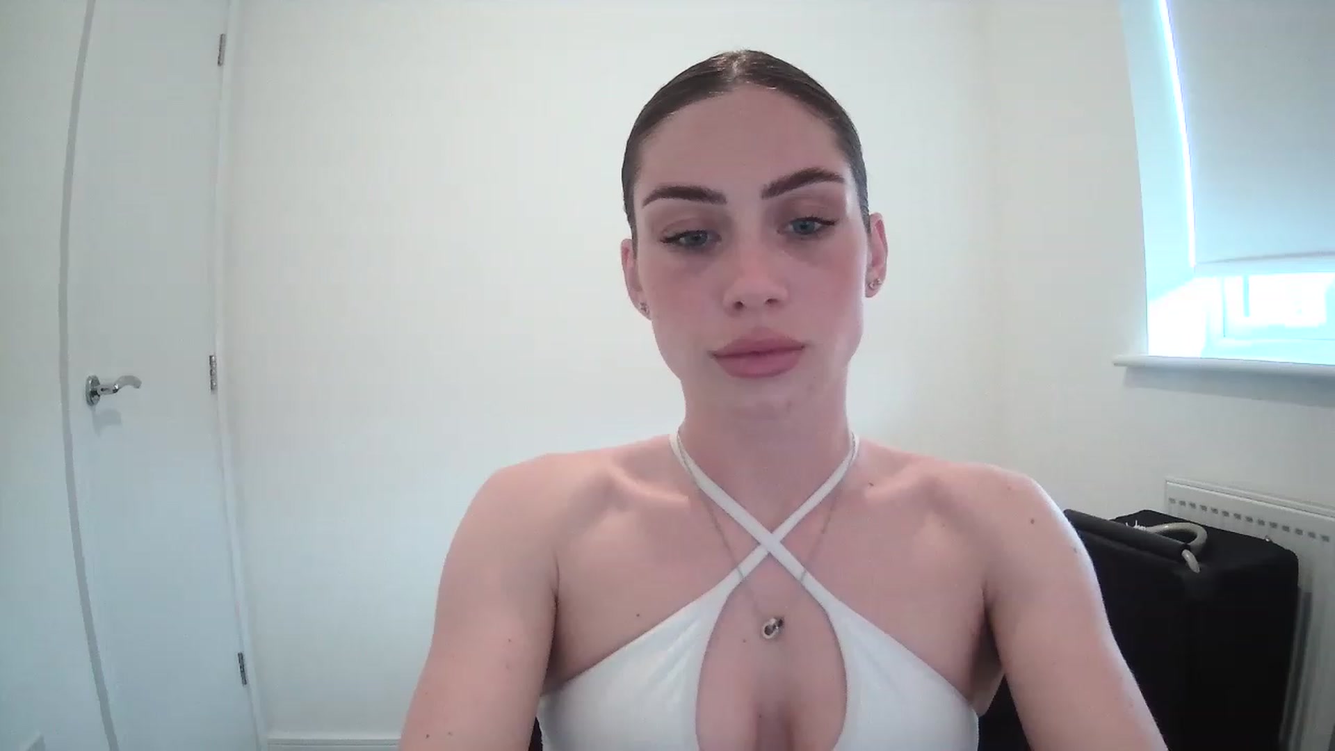 Gallery image thumbnail from BellaB_'s myfreecams stream on, 05/05/2023, 14:49 image 13 of 20