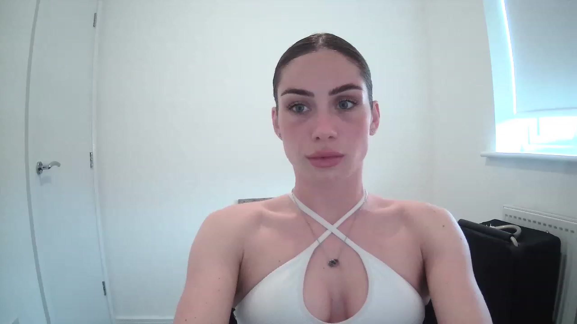 Gallery image thumbnail from BellaB_'s myfreecams stream on, 05/05/2023, 15:25 image 16 of 20