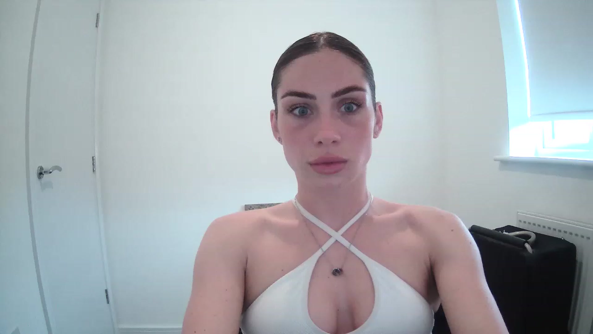 Gallery image thumbnail from BellaB_'s myfreecams stream on, 05/05/2023, 15:25 image 18 of 20