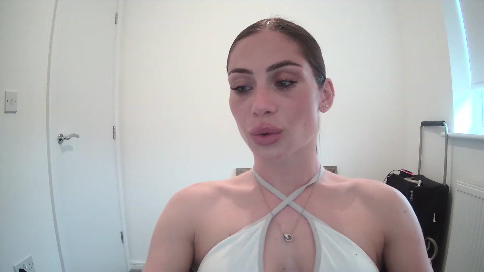 Gallery image thumbnail from BellaB_'s myfreecams stream on, 05/08/2023, 11:22 image 20 of 20