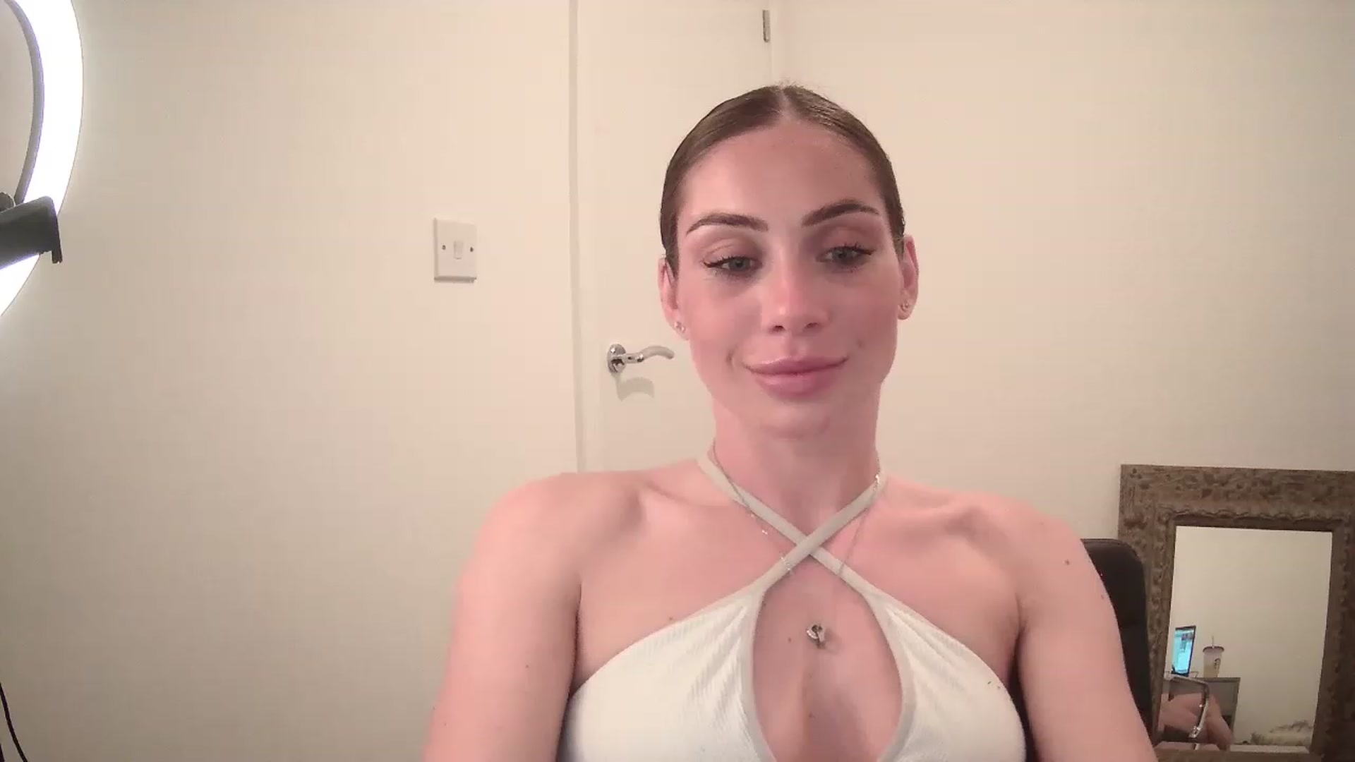 Gallery image thumbnail from BellaB_'s myfreecams stream on, 05/08/2023, 13:03 image 20 of 20
