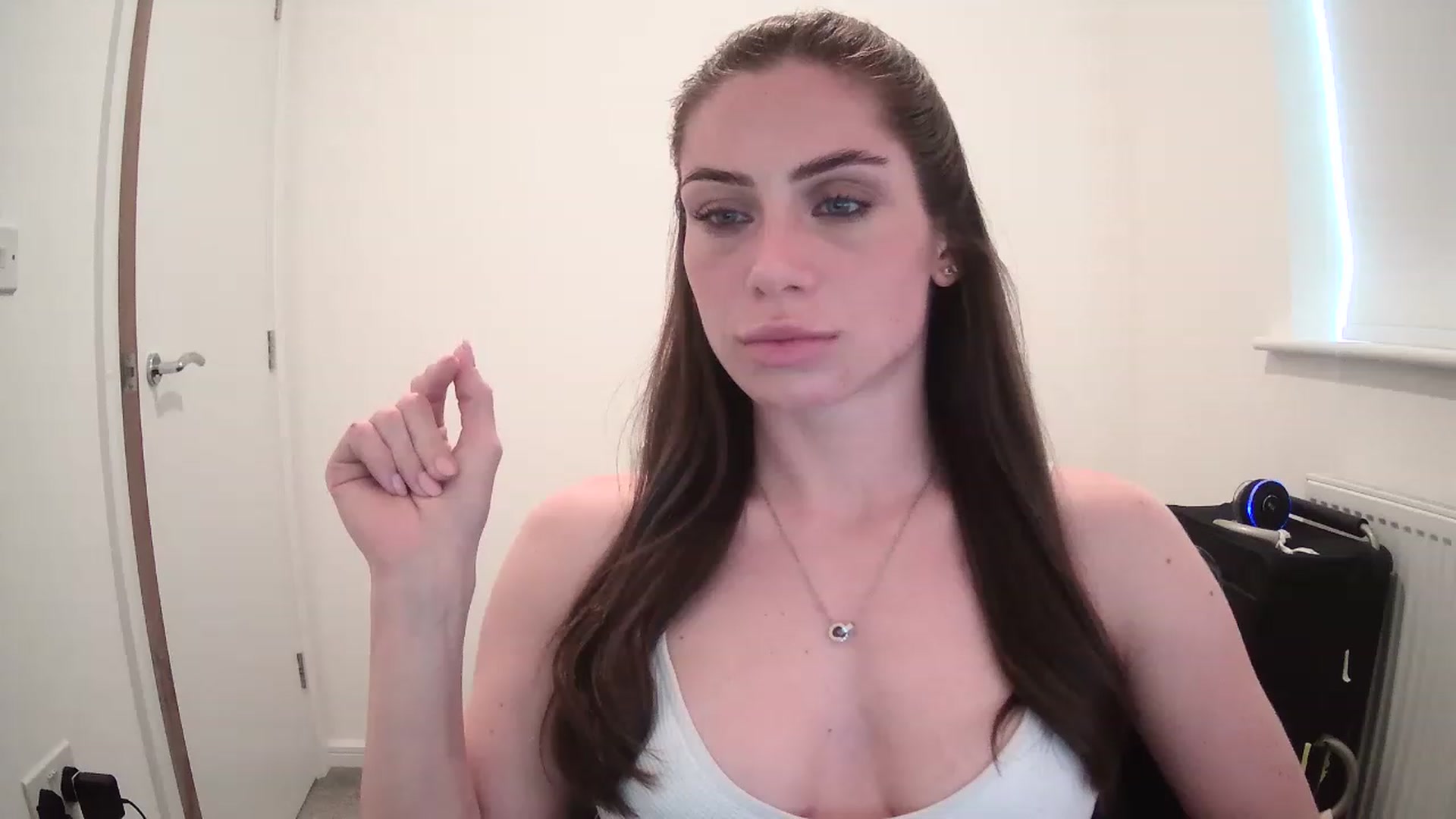 Gallery image thumbnail from BellaB_'s myfreecams stream on, 05/09/2023, 11:23 image 6 of 20