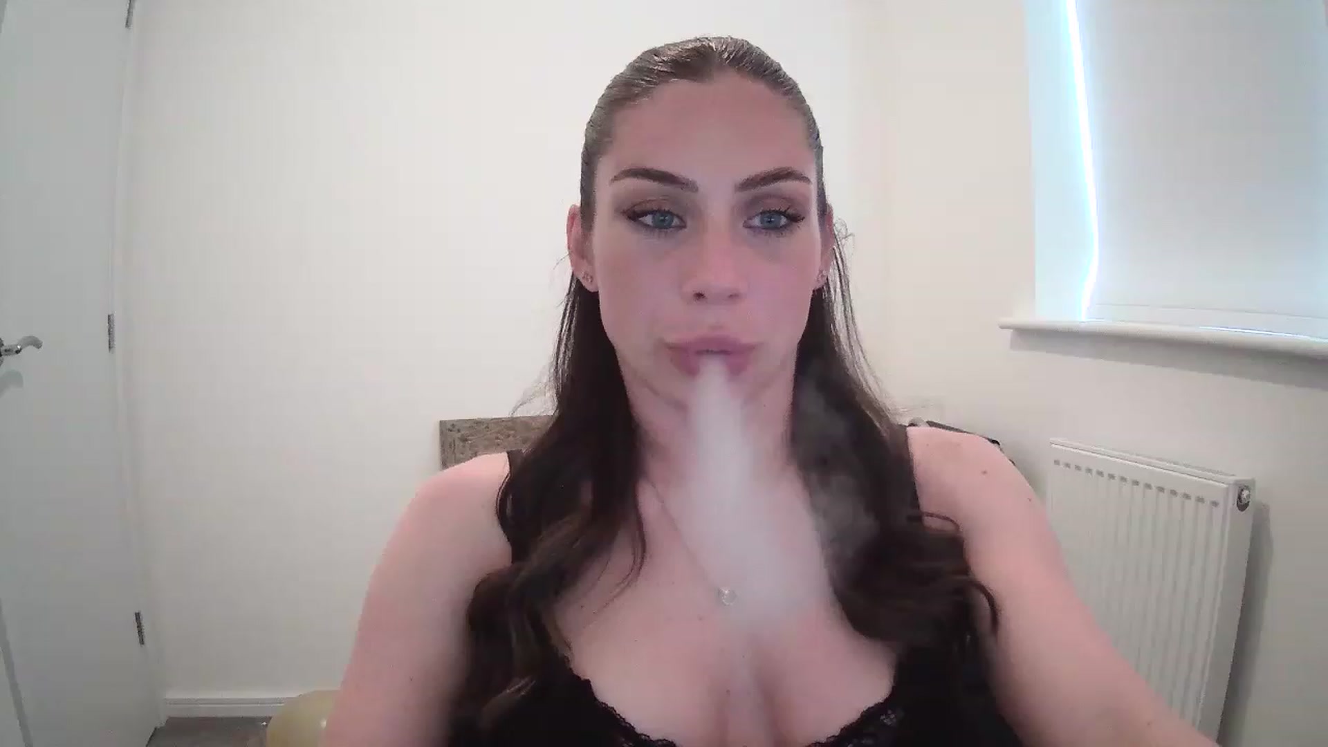 Gallery image thumbnail from BellaB_'s myfreecams stream on, 05/10/2023, 10:52 image 7 of 20