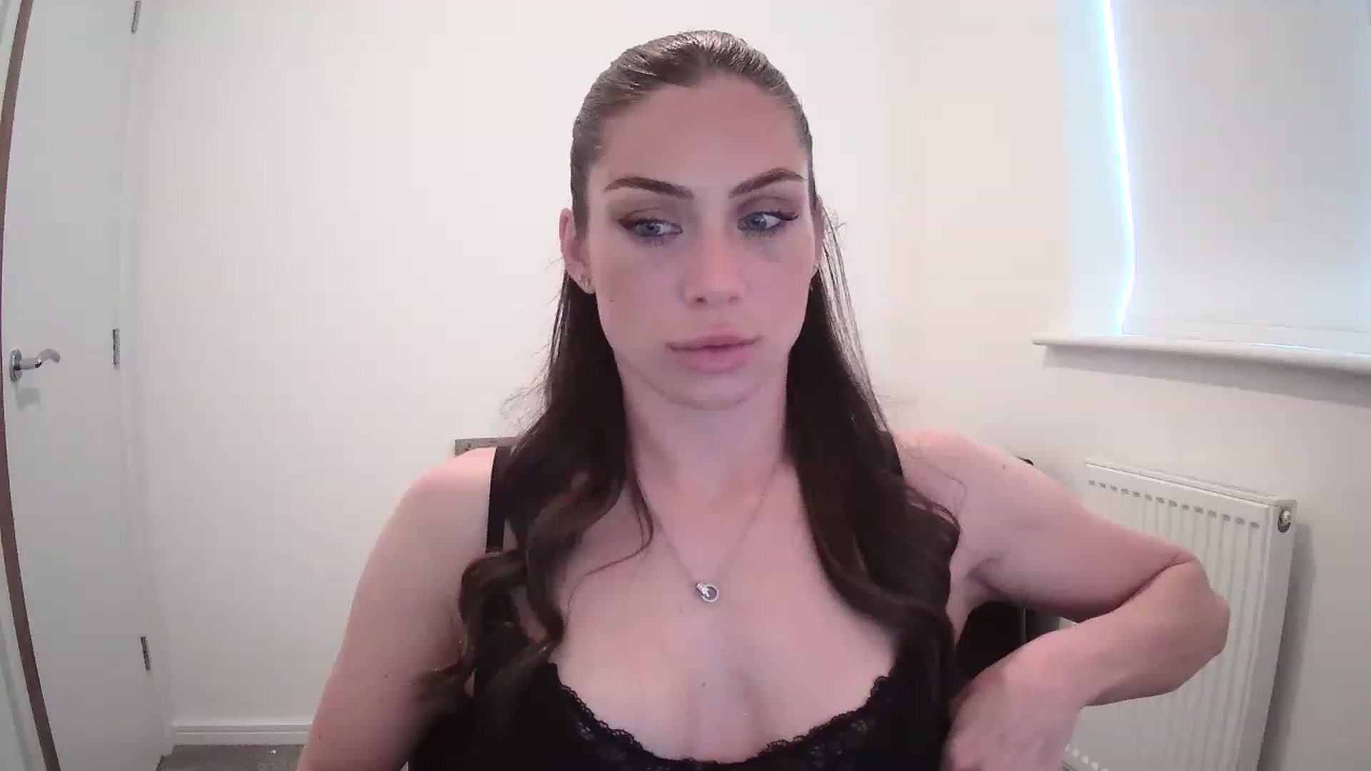 Gallery image thumbnail from BellaB_'s myfreecams stream on, 05/10/2023, 10:52 image 14 of 20