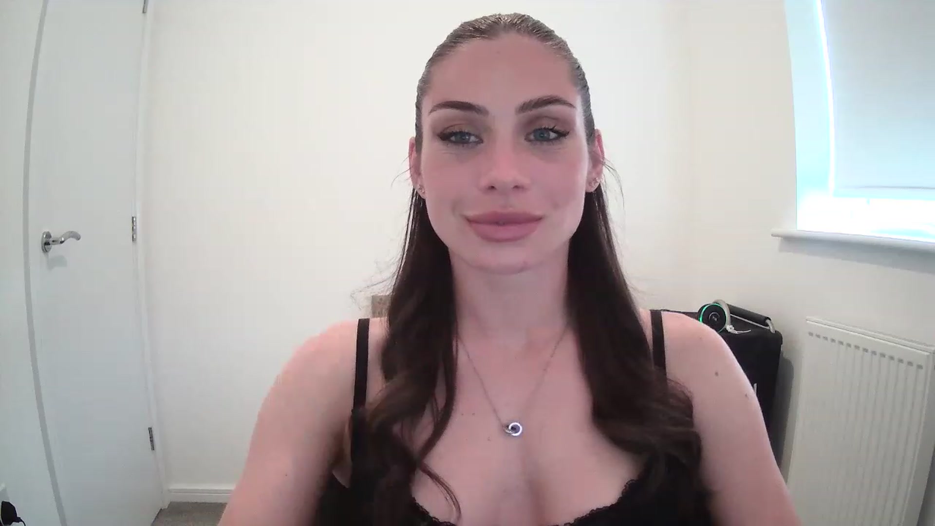 Gallery image thumbnail from BellaB_'s myfreecams stream on, 05/10/2023, 12:49 image 11 of 20