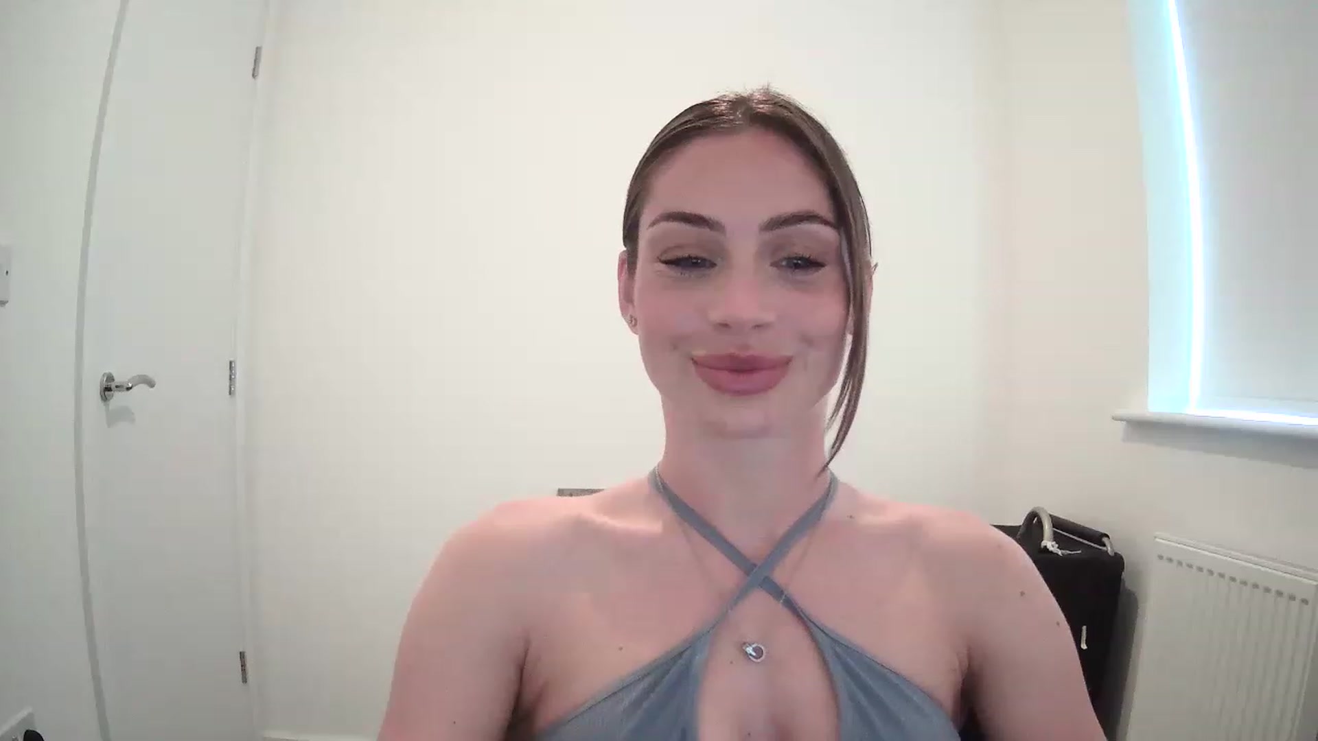 Gallery image thumbnail from BellaB_'s myfreecams stream on, 05/12/2023, 11:02 image 6 of 20