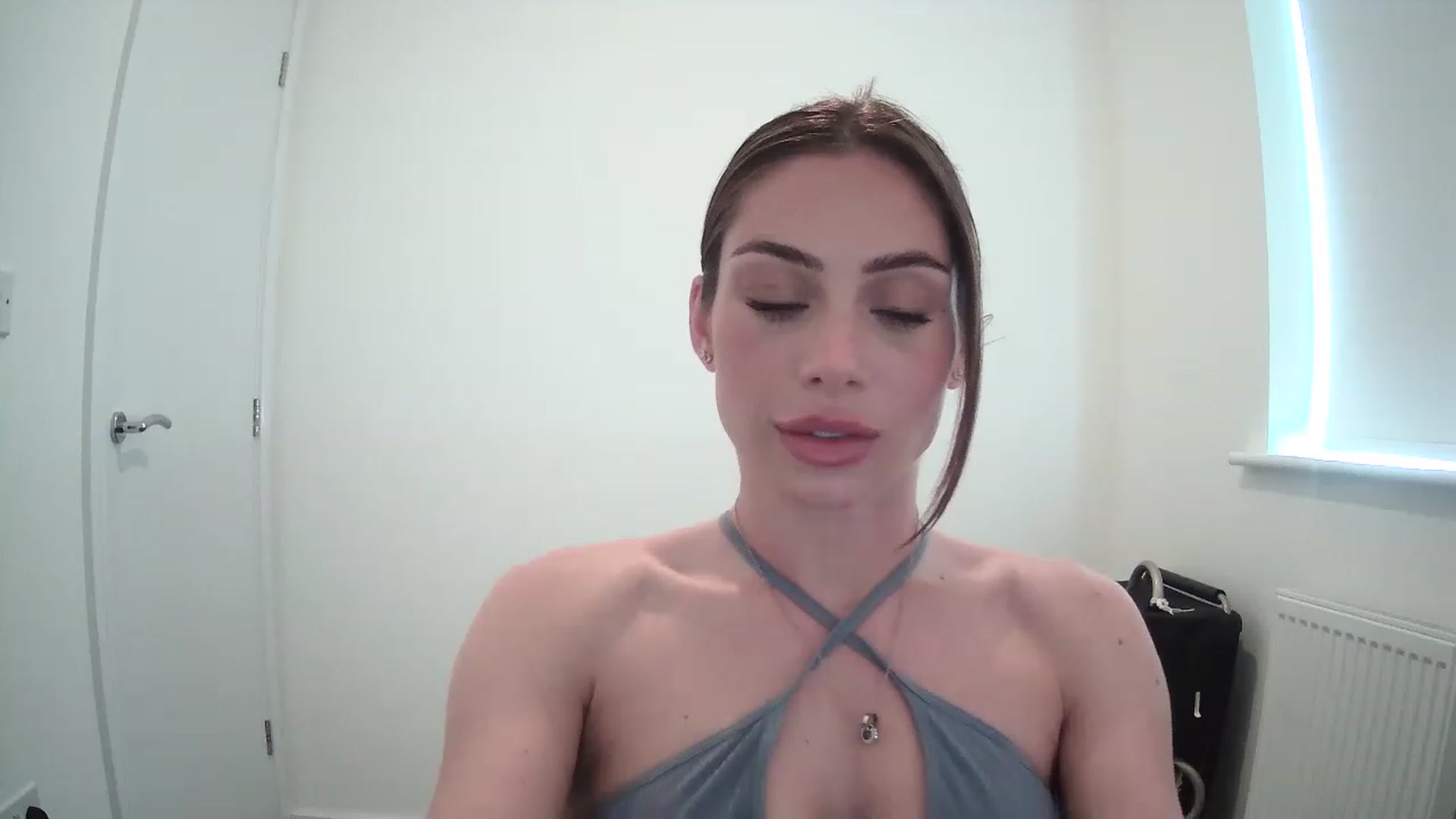 Gallery image thumbnail from BellaB_'s myfreecams stream on, 05/12/2023, 11:02 image 9 of 20