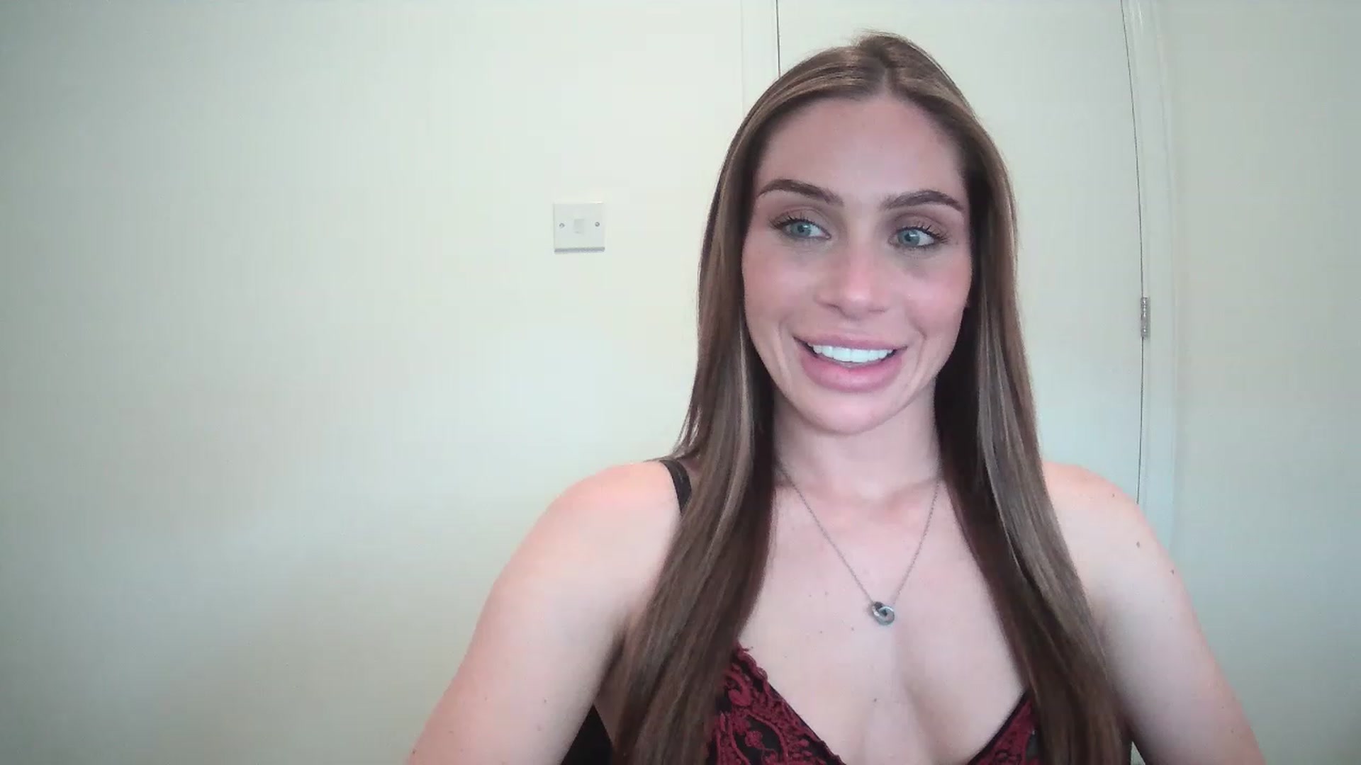 Gallery image thumbnail from BellaB_'s myfreecams stream on, 05/17/2023, 14:30 image 6 of 20