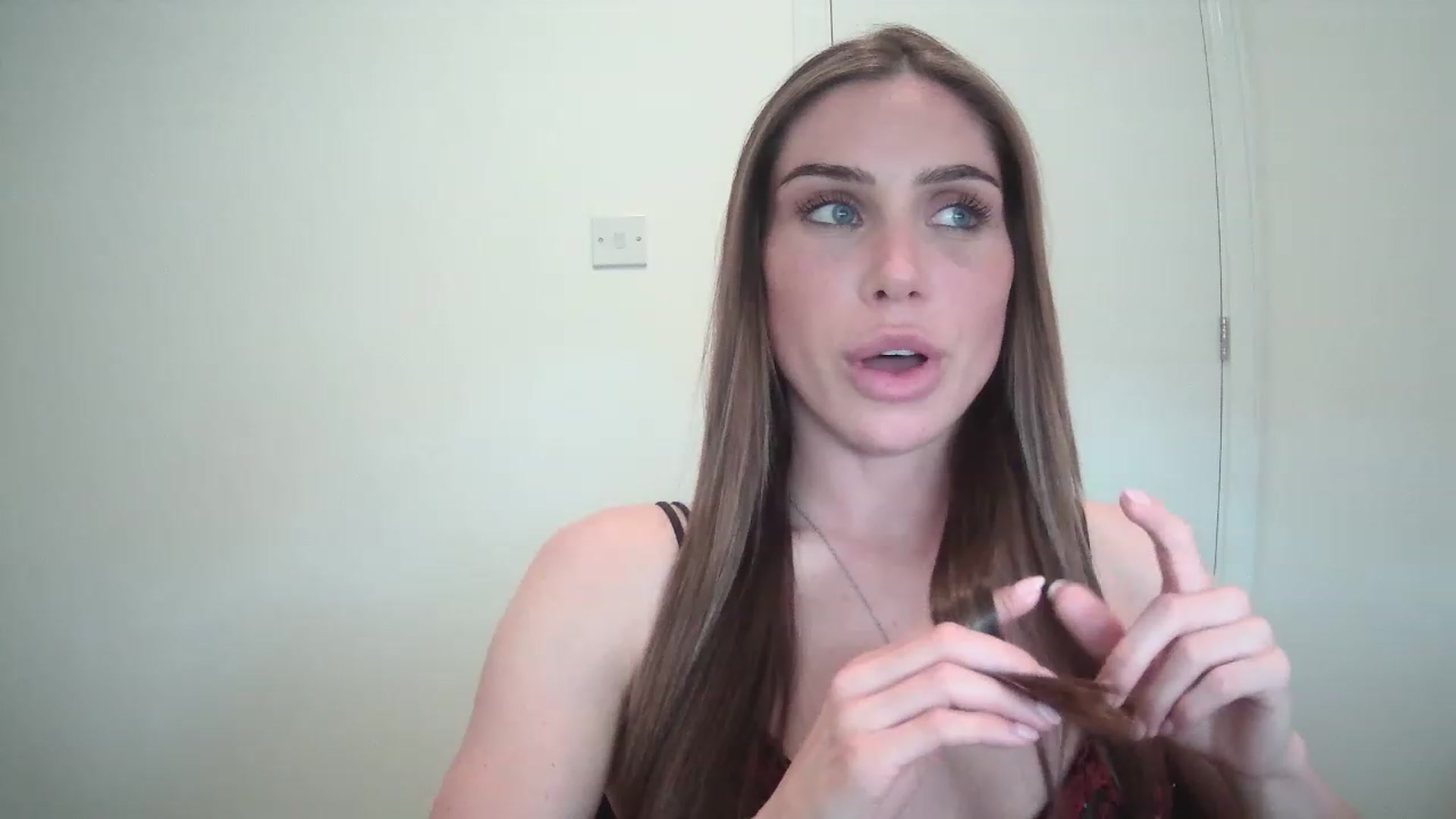 Gallery image thumbnail from BellaB_'s myfreecams stream on, 05/17/2023, 14:30 image 2 of 20