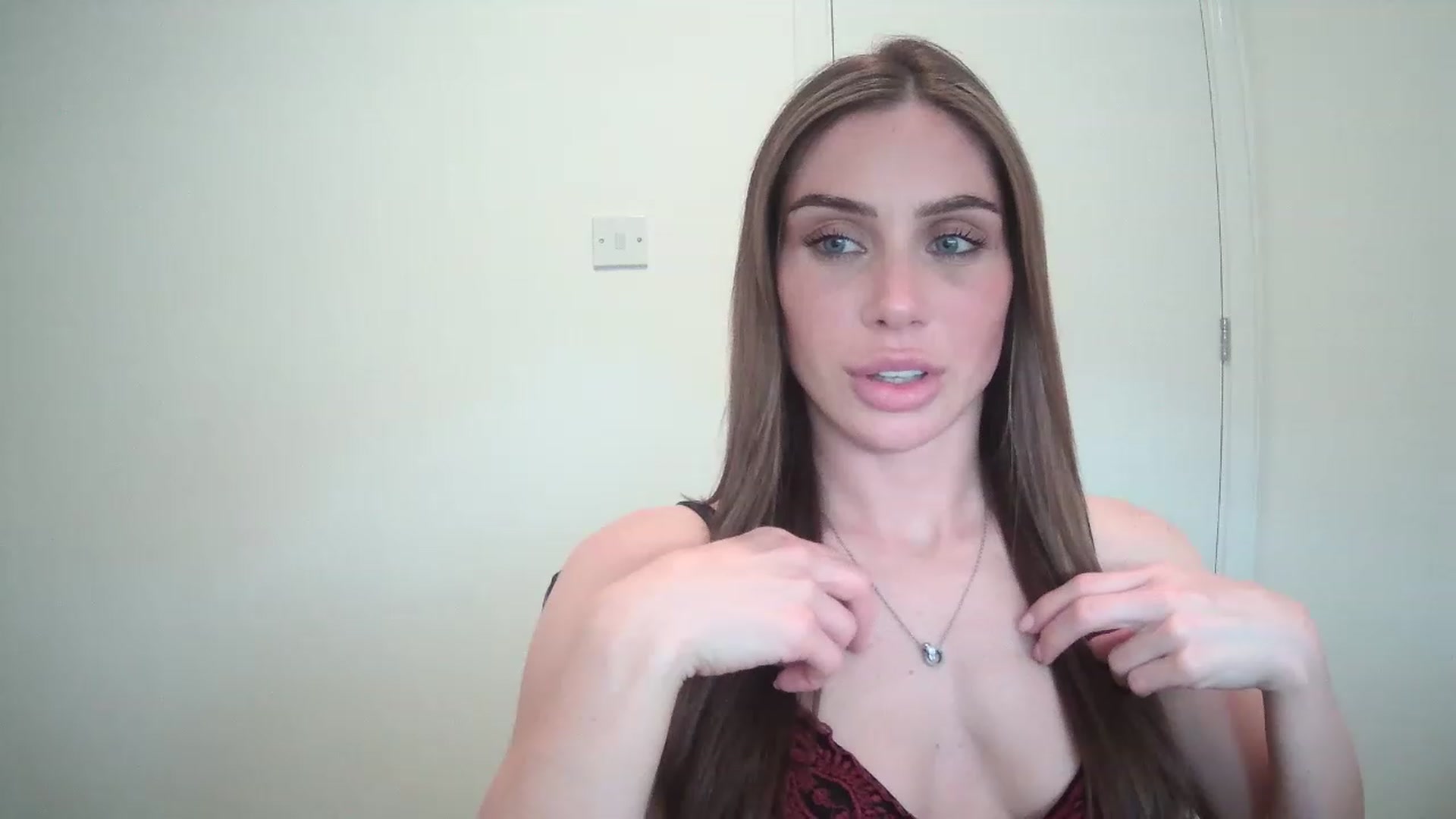 Gallery image thumbnail from BellaB_'s myfreecams stream on, 05/17/2023, 14:30 image 10 of 20