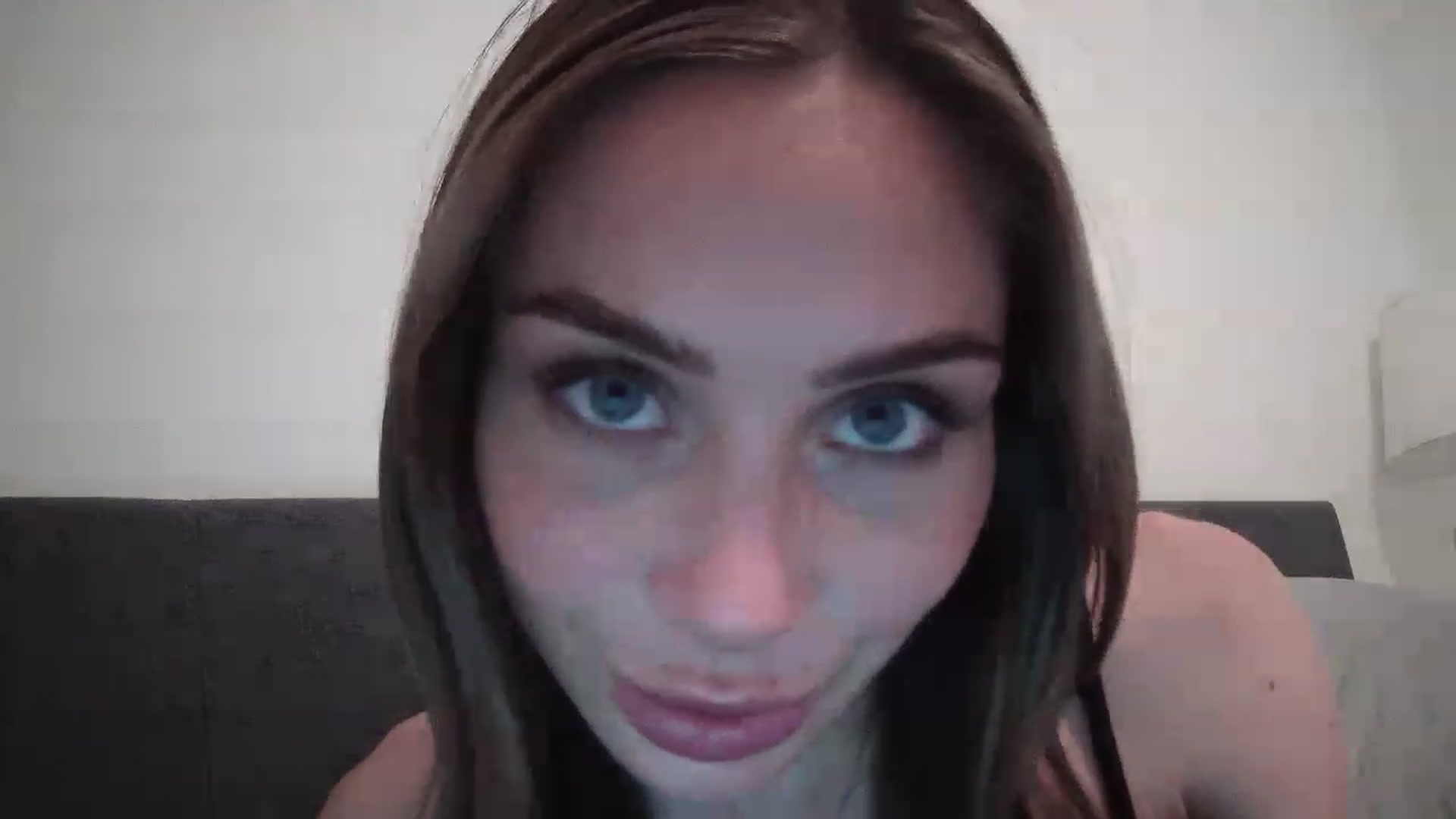 Gallery image thumbnail from BellaB_'s myfreecams stream on, 05/22/2023, 18:45 image 18 of 20