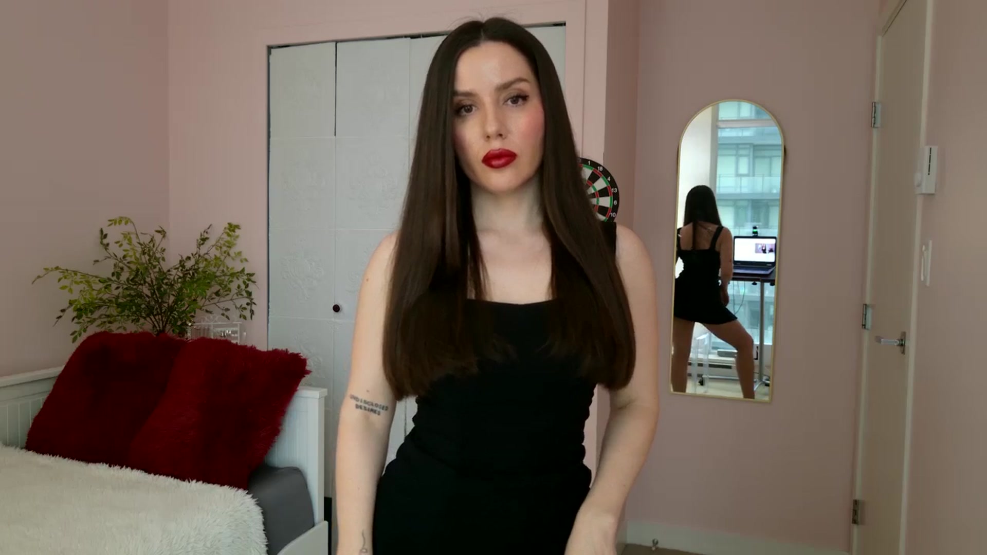 Gallery image thumbnail from BellaBaxter's myfreecams stream on, 03/23/2025, 23:44 image 16 of 20