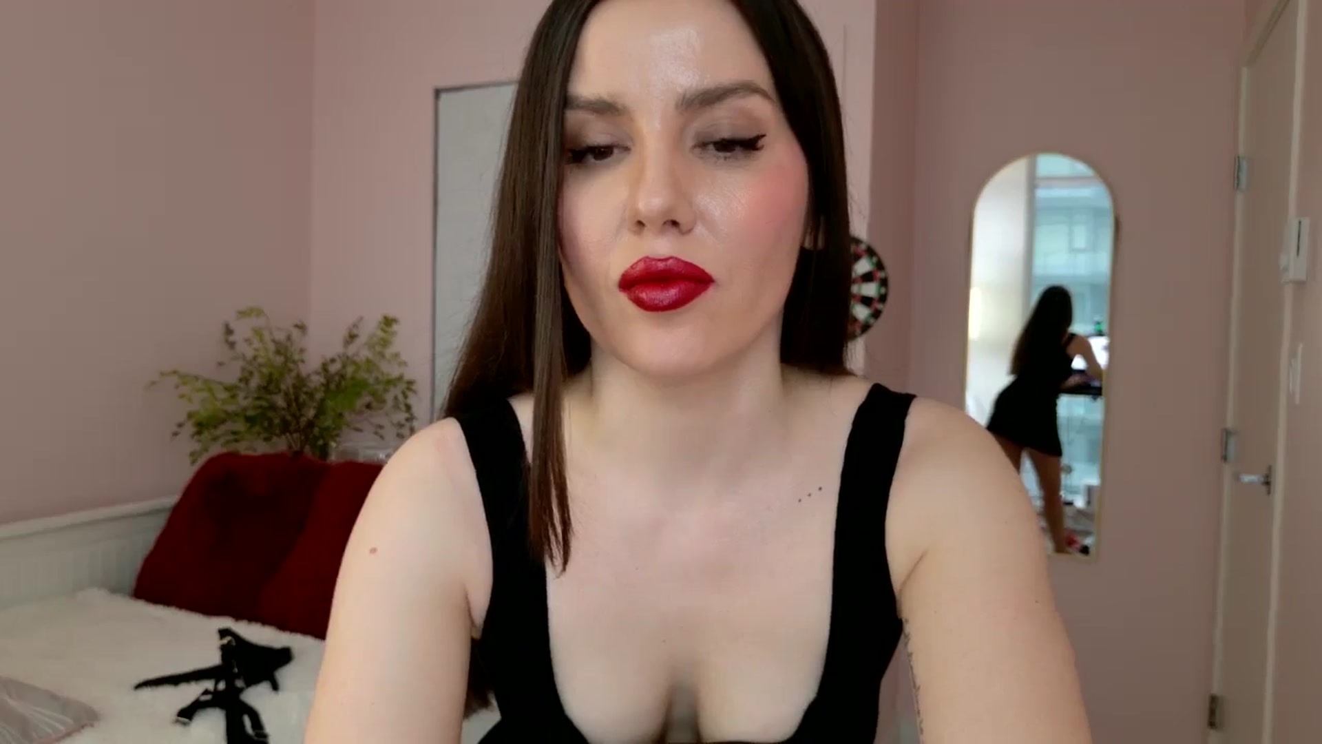Gallery image thumbnail from BellaBaxter's myfreecams stream on, 03/24/2025, 24:49 image 5 of 20