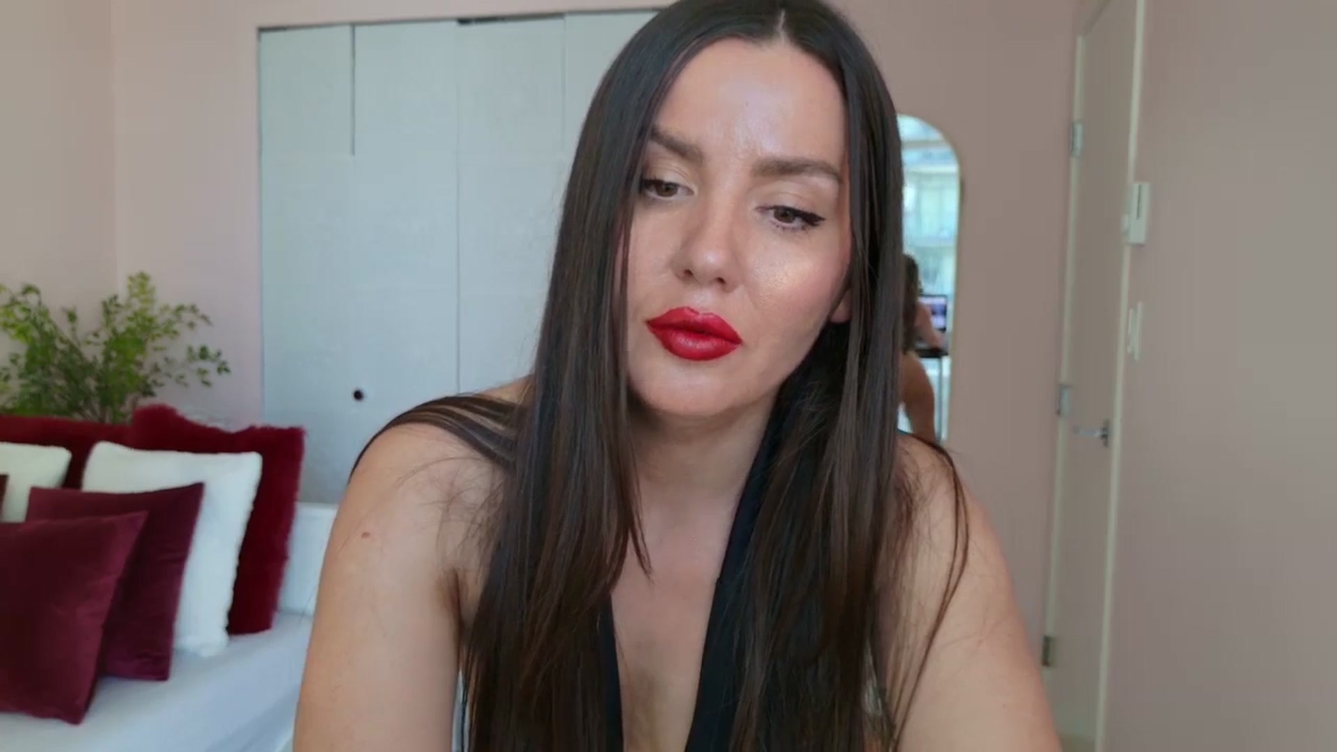 Gallery image thumbnail from BellaBaxter's myfreecams stream on, 05/04/2025, 02:59 image 9 of 20