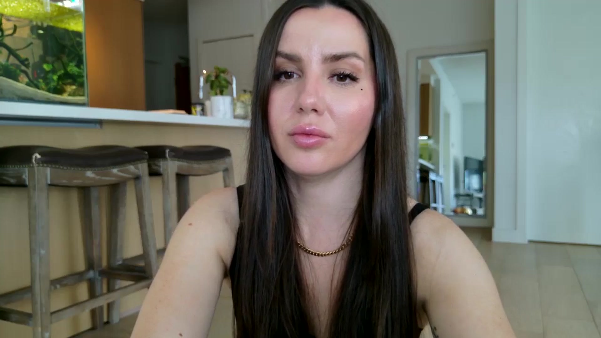 Gallery image thumbnail from BellaBaxter's myfreecams stream on, 05/15/2025, 24:27 image 14 of 20