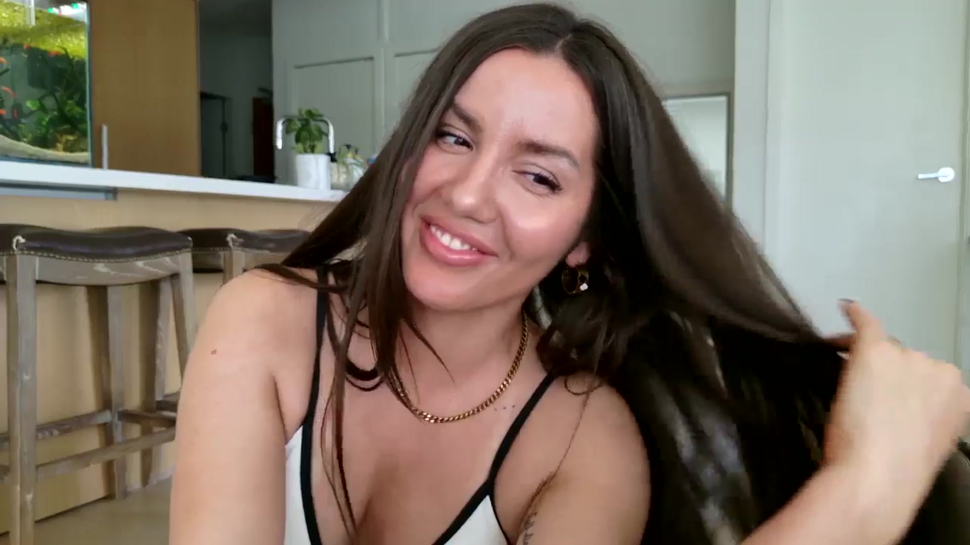 Gallery image thumbnail from BellaBaxter's myfreecams stream on, 05/21/2025, 23:17 image 17 of 20
