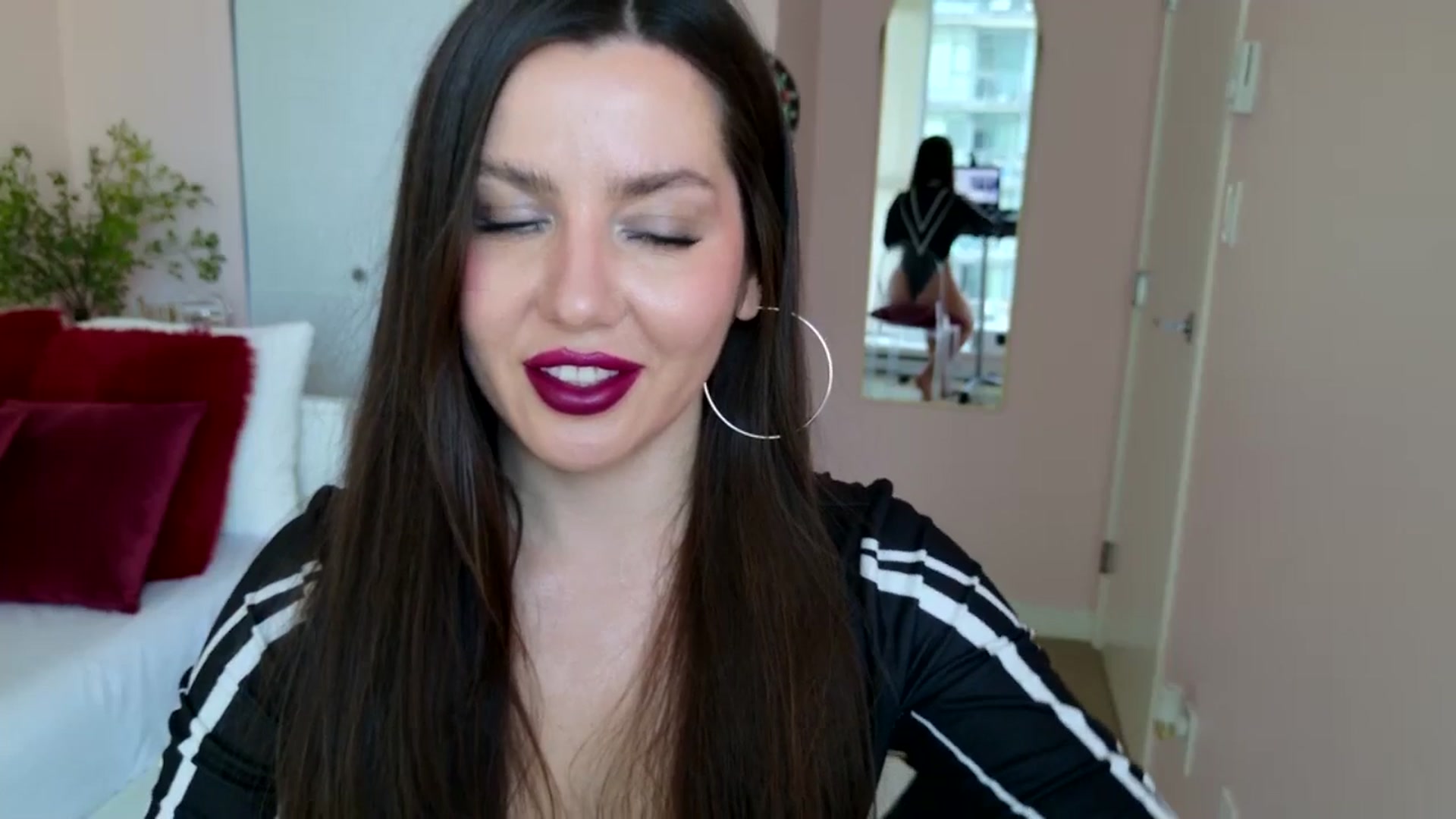 Gallery image thumbnail from BellaBaxter's myfreecams stream on, 07/07/2025, 01:58 image 12 of 20