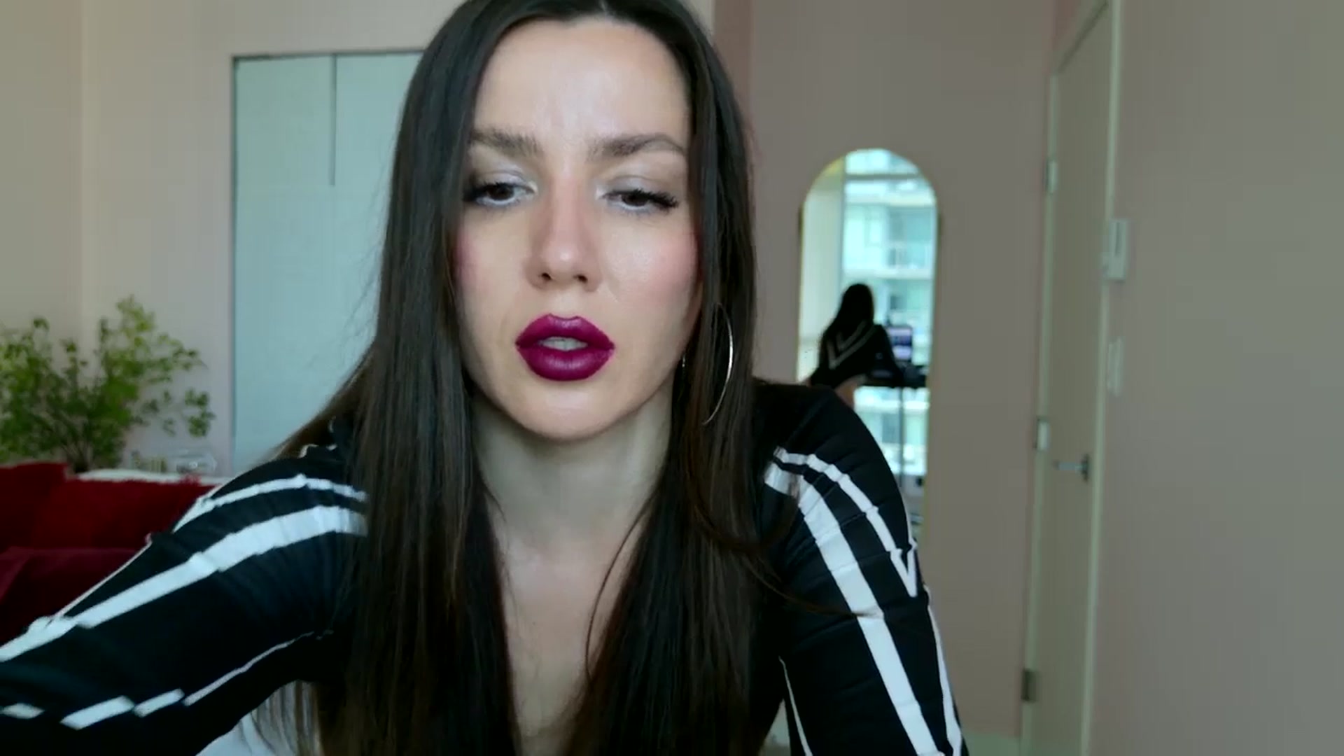 Gallery image thumbnail from BellaBaxter's myfreecams stream on, 07/07/2025, 01:58 image 18 of 20