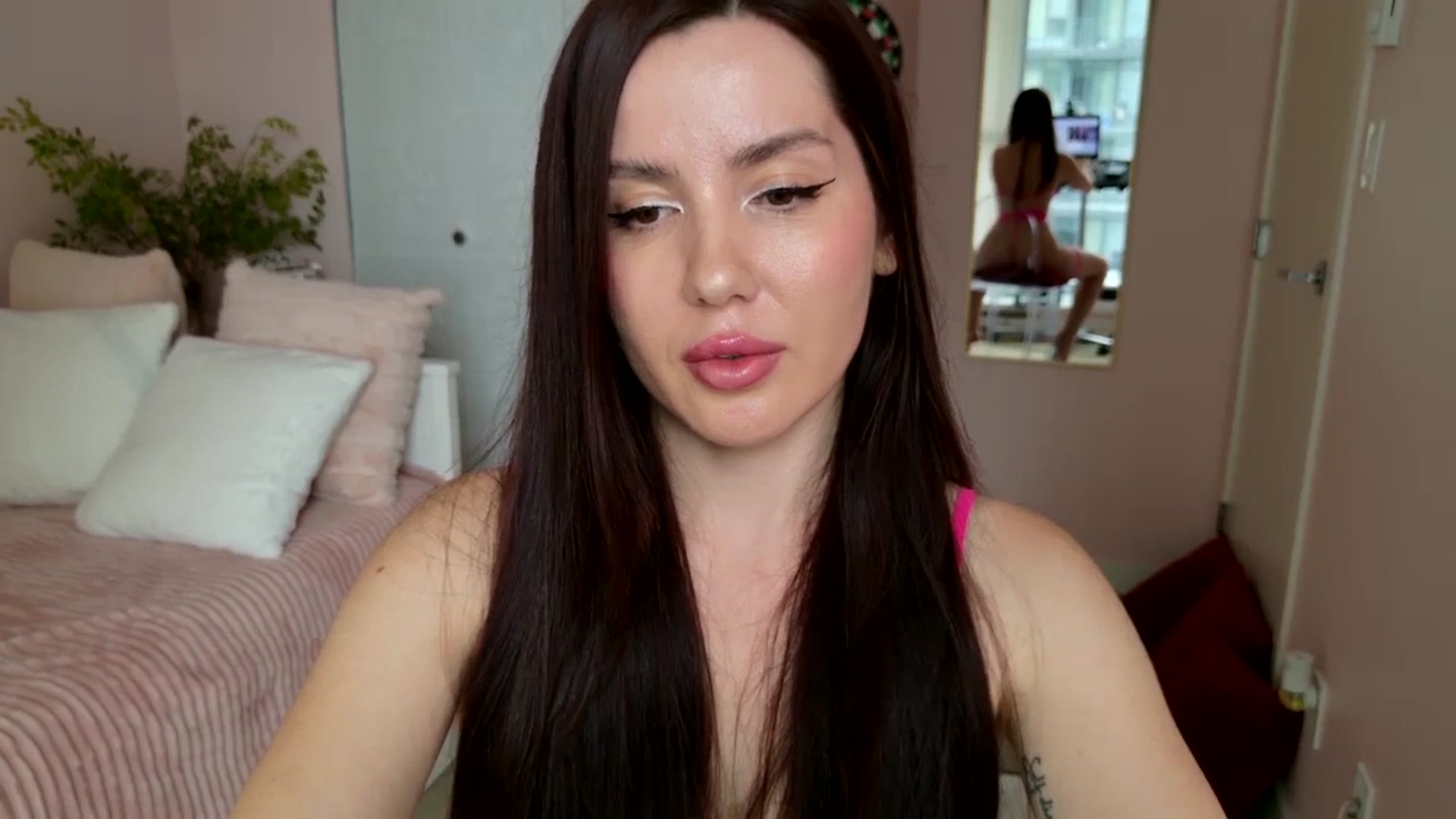 Gallery image thumbnail from BellaBaxter's myfreecams stream on, 08/18/2025, 24:02 image 5 of 20