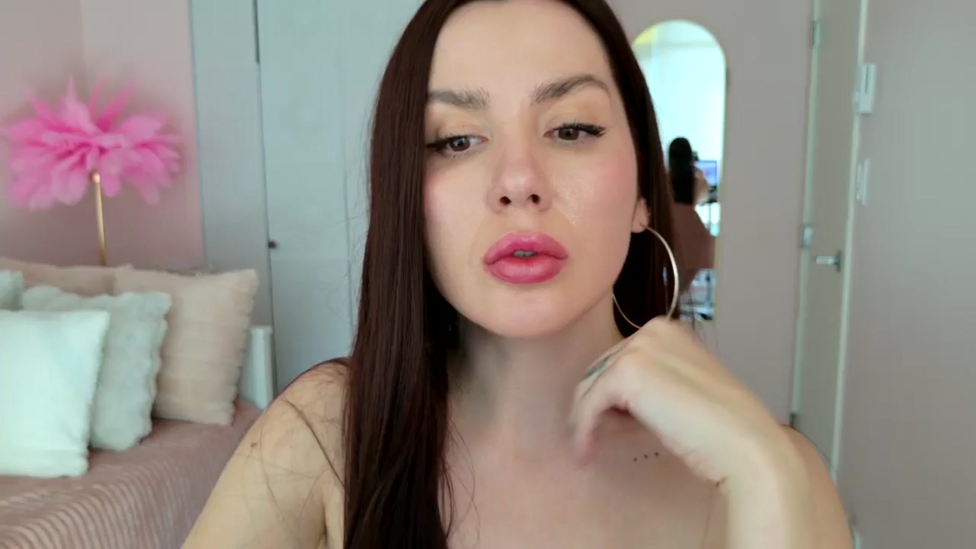 Gallery image thumbnail from BellaBaxter's myfreecams stream on, 09/24/2025, 24:59 image 17 of 20