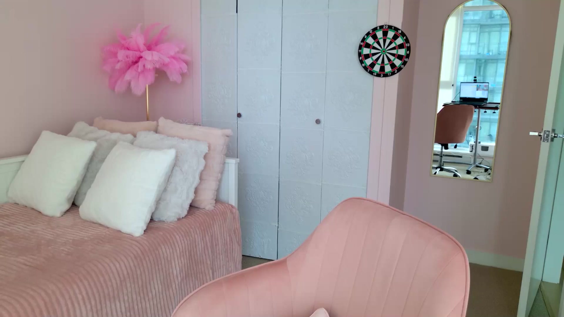 Gallery image thumbnail from BellaBaxter's myfreecams stream on, 11/18/2025, 23:05 image 7 of 20