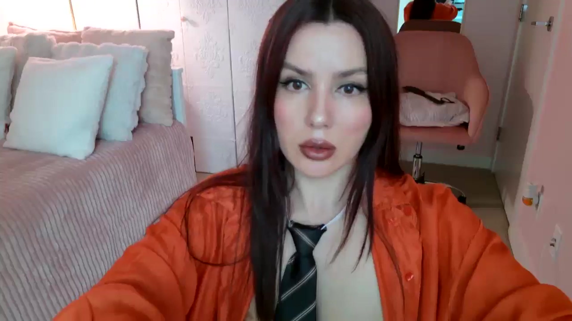 Gallery image thumbnail from BellaBaxter's myfreecams stream on, 12/28/2025, 23:45 image 12 of 20