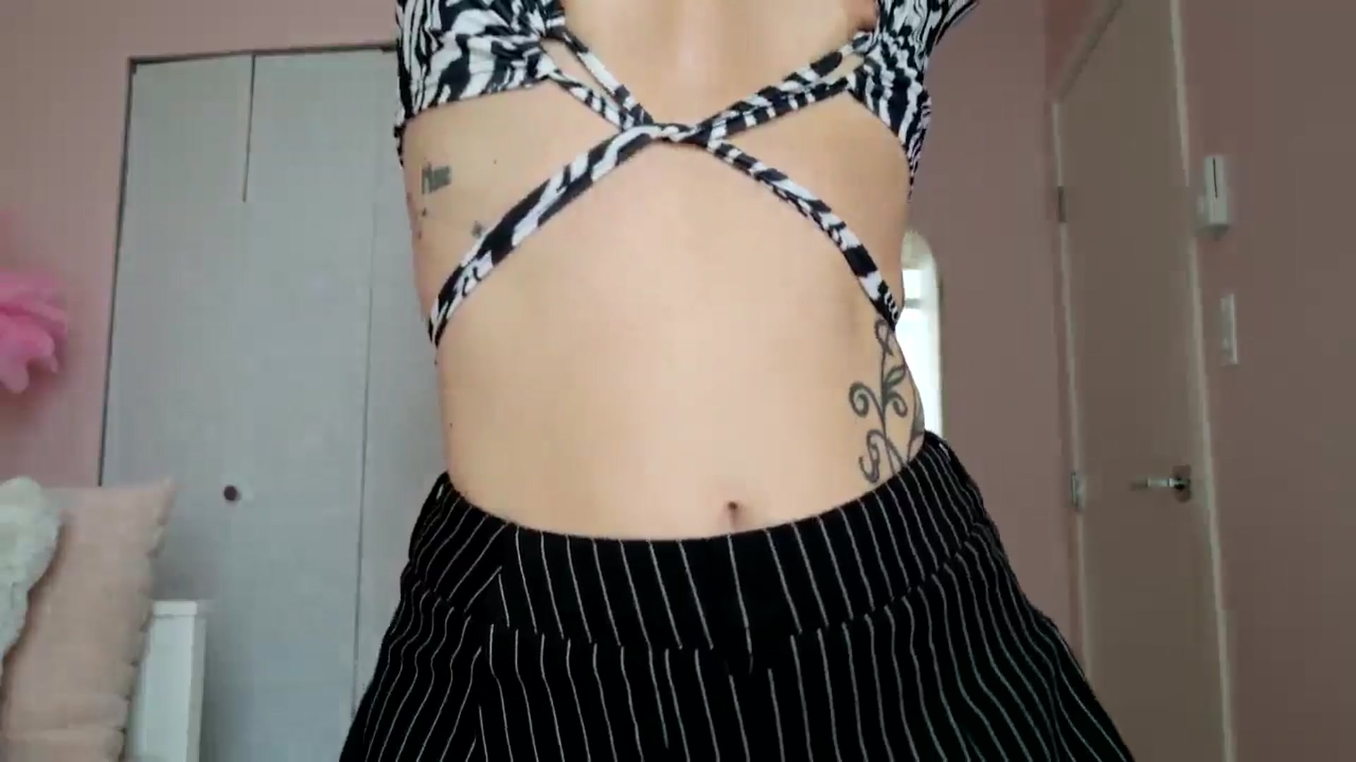 Gallery image thumbnail from BellaBaxter's myfreecams stream on, 01/01/2026, 23:19 image 19 of 20