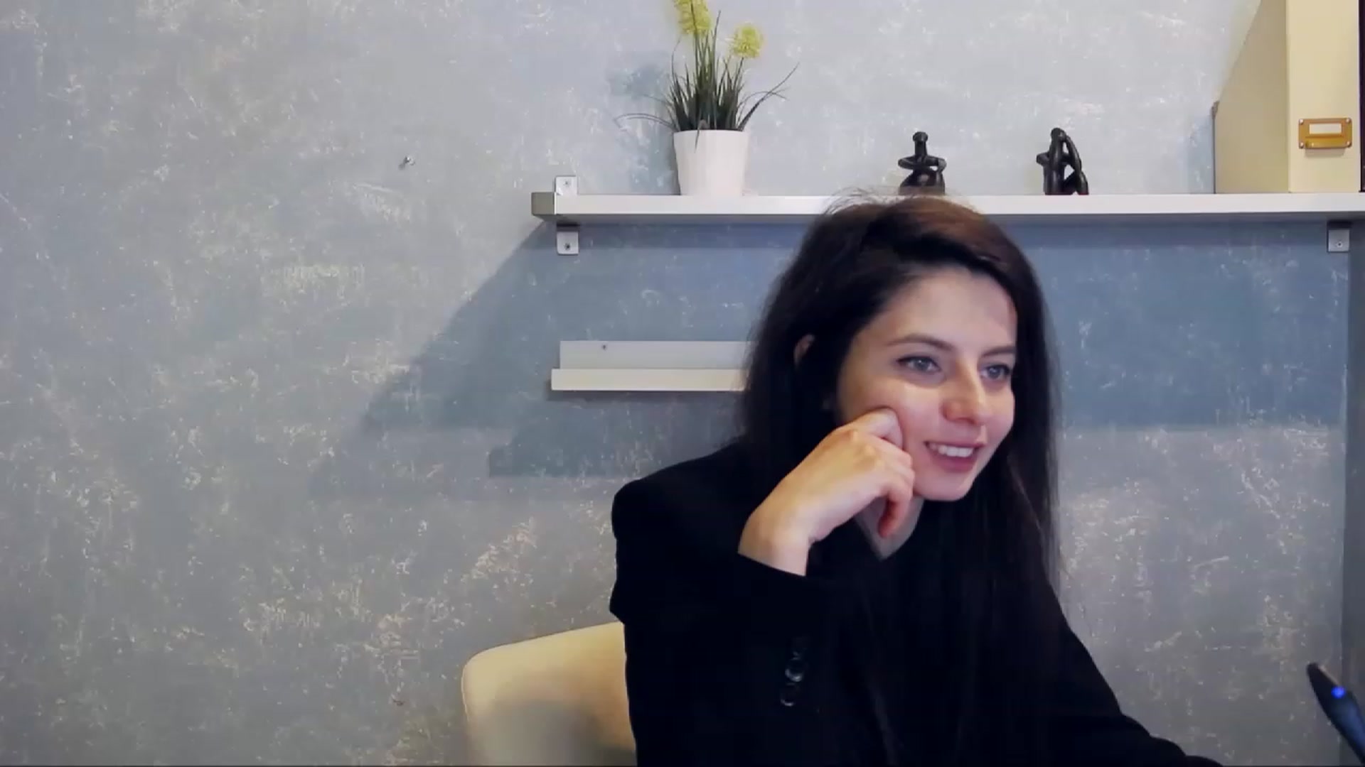 Gallery image thumbnail from BellaBritney's myfreecams stream on, 11/22/2022, 17:37 image 15 of 20
