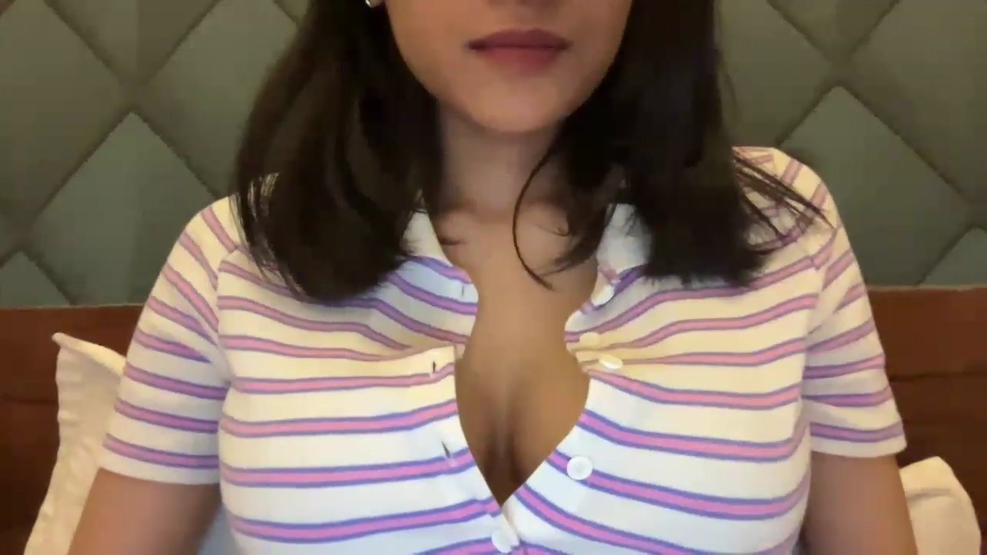 Gallery image thumbnail from BellaChill's myfreecams stream on, 06/18/2023, 23:33 image 20 of 20