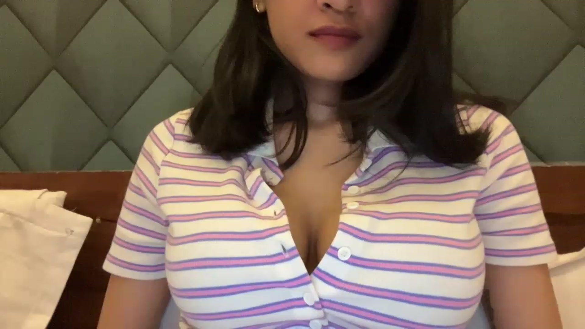 Gallery image thumbnail from BellaChill's myfreecams stream on, 06/18/2023, 23:33 image 11 of 20