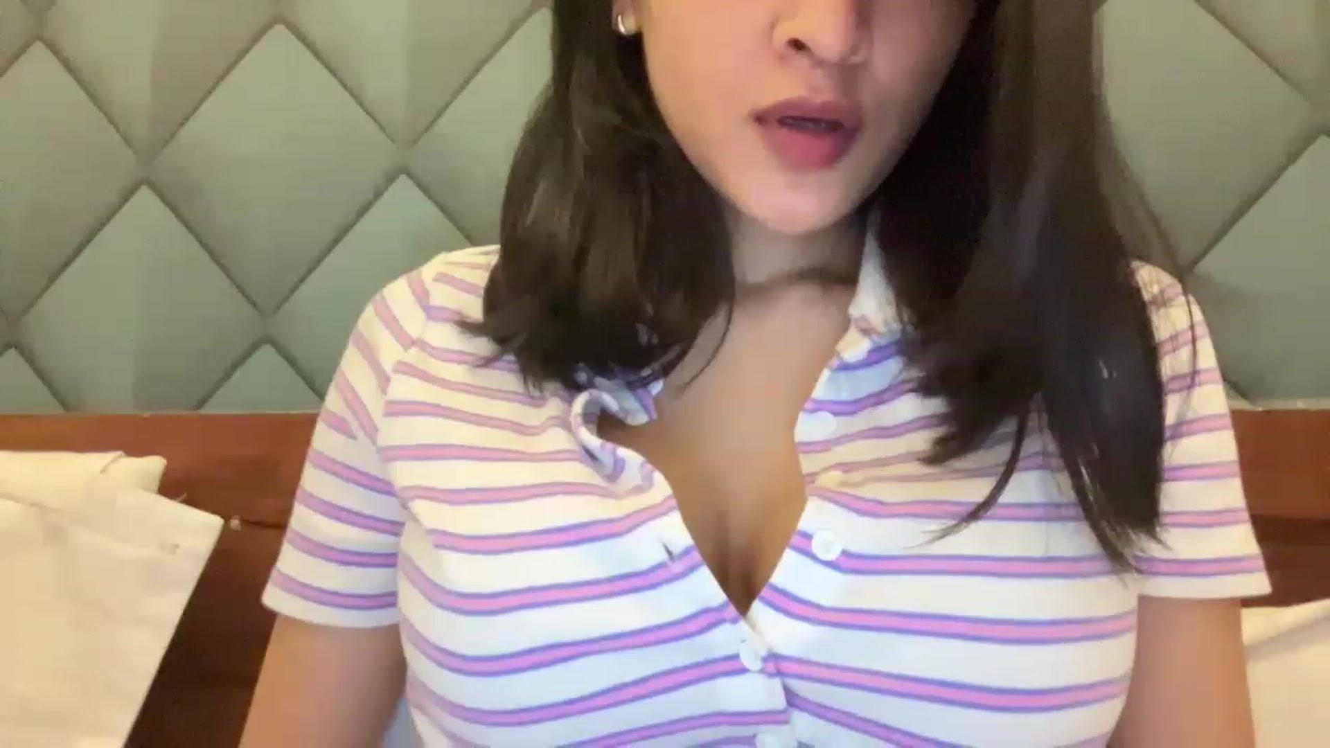 Gallery image thumbnail from BellaChill's myfreecams stream on, 06/18/2023, 23:33 image 6 of 20