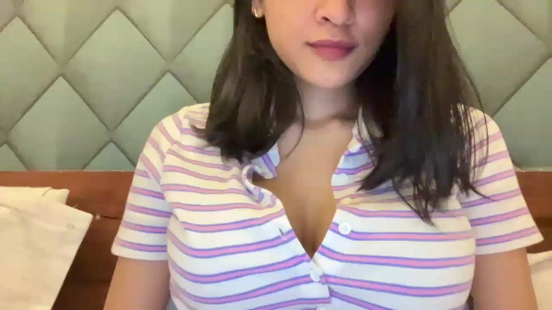 Gallery image thumbnail from BellaChill's myfreecams stream on, 06/18/2023, 23:33 image 5 of 20
