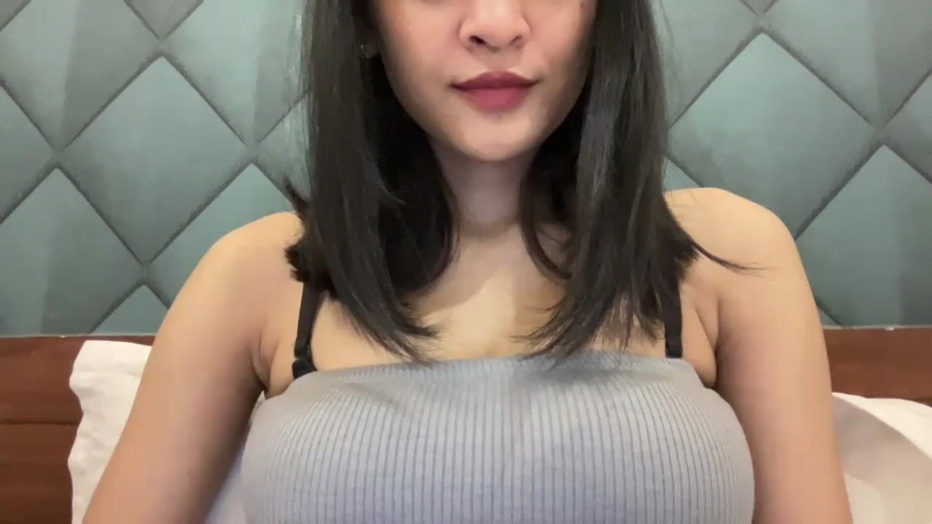 Gallery image thumbnail from BellaChill's myfreecams stream on, 06/19/2023, 22:22 image 20 of 20
