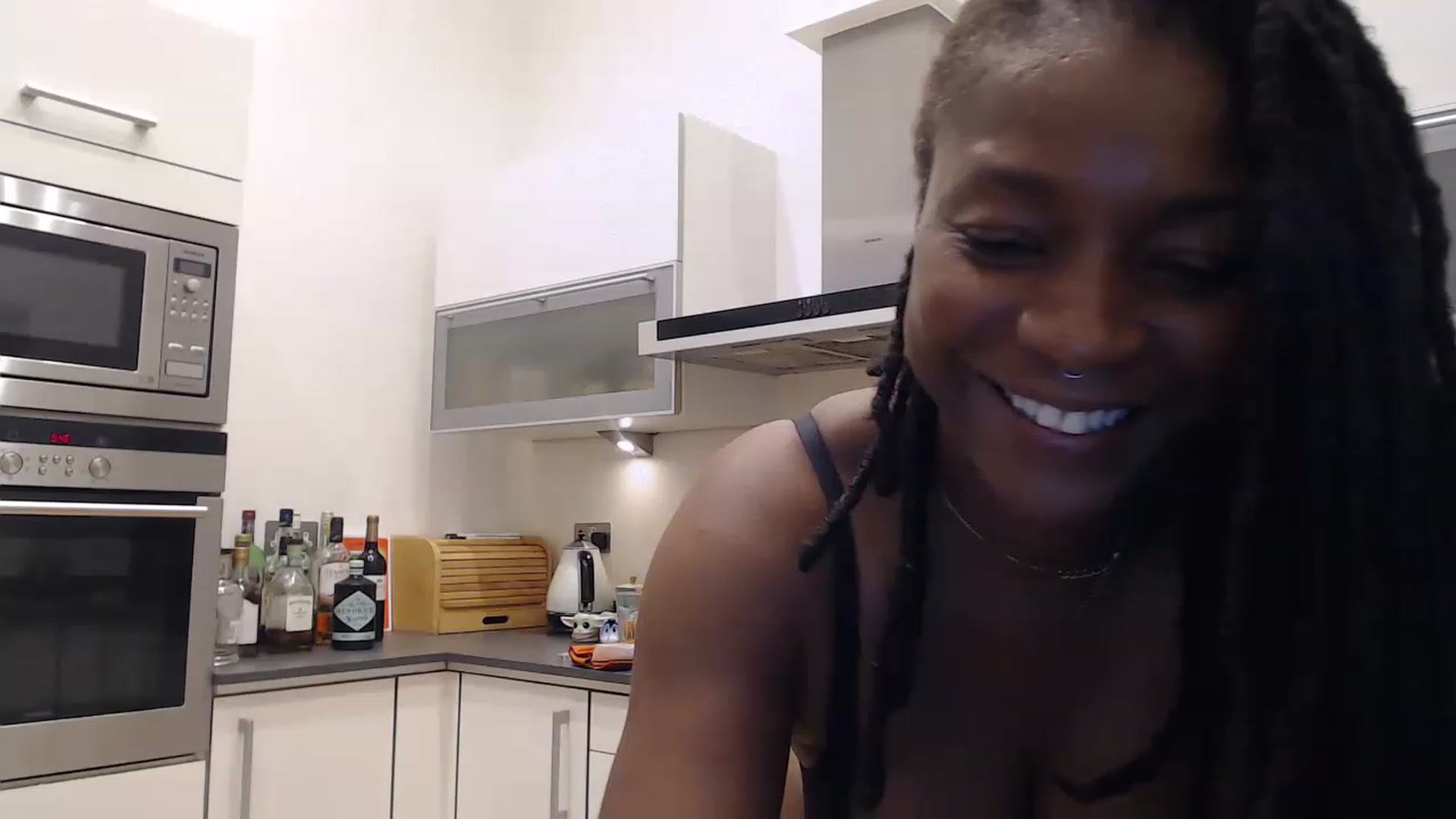 Gallery image thumbnail from BellaCruz's myfreecams stream on, 11/14/2022, 16:12 image 6 of 20