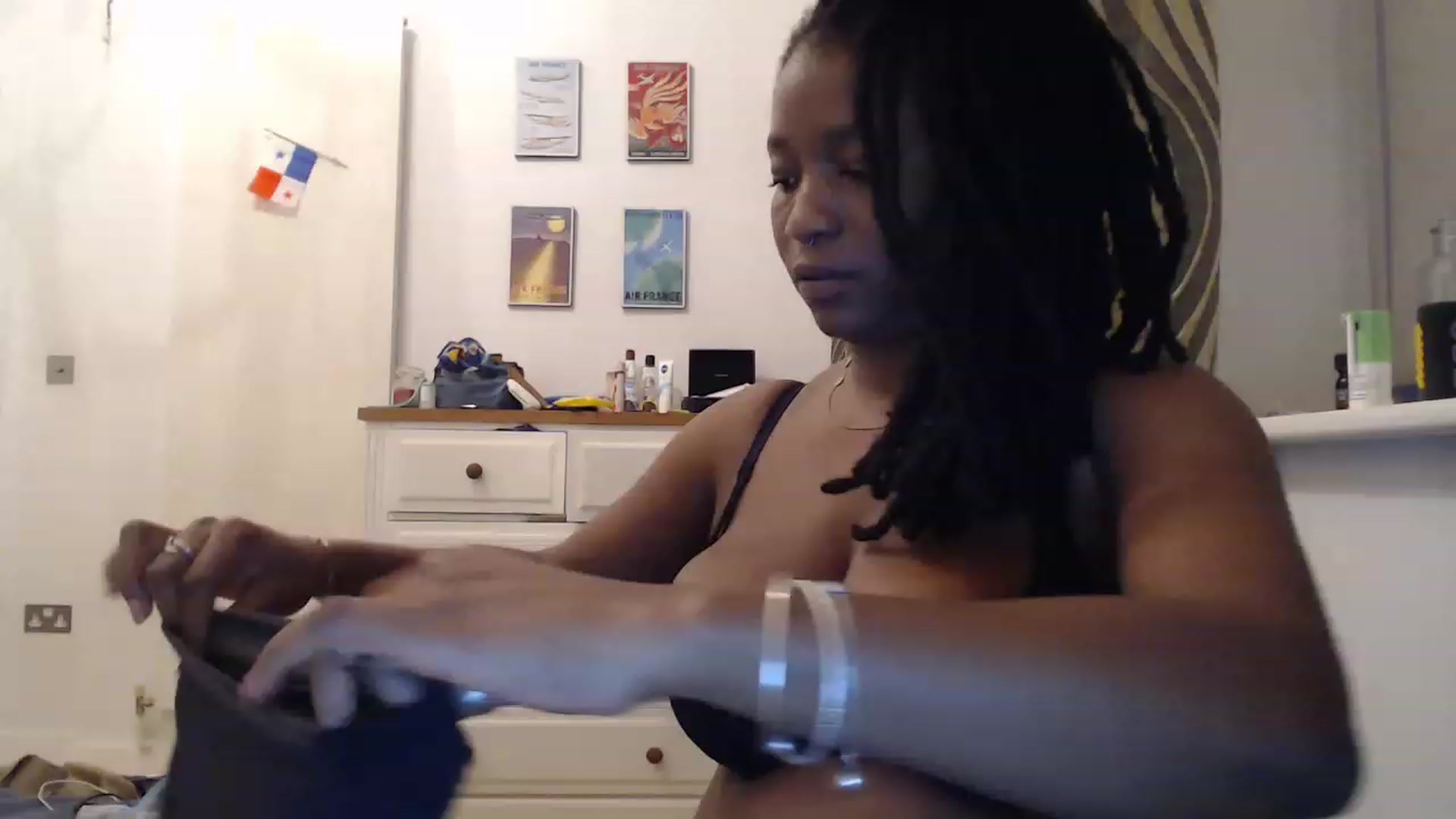 Gallery image thumbnail from BellaCruz's myfreecams stream on, 11/14/2022, 17:25 image 4 of 20