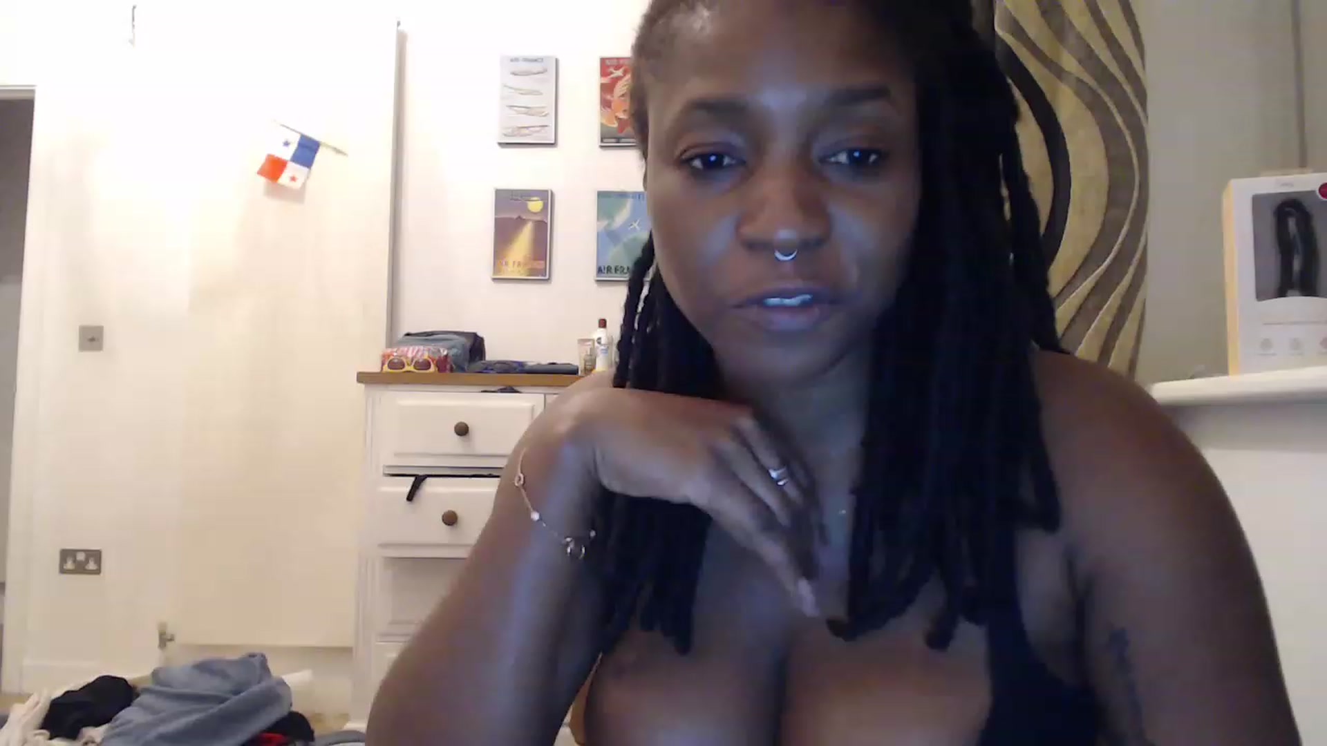 Gallery image thumbnail from BellaCruz's myfreecams stream on, 11/14/2022, 17:25 image 18 of 20