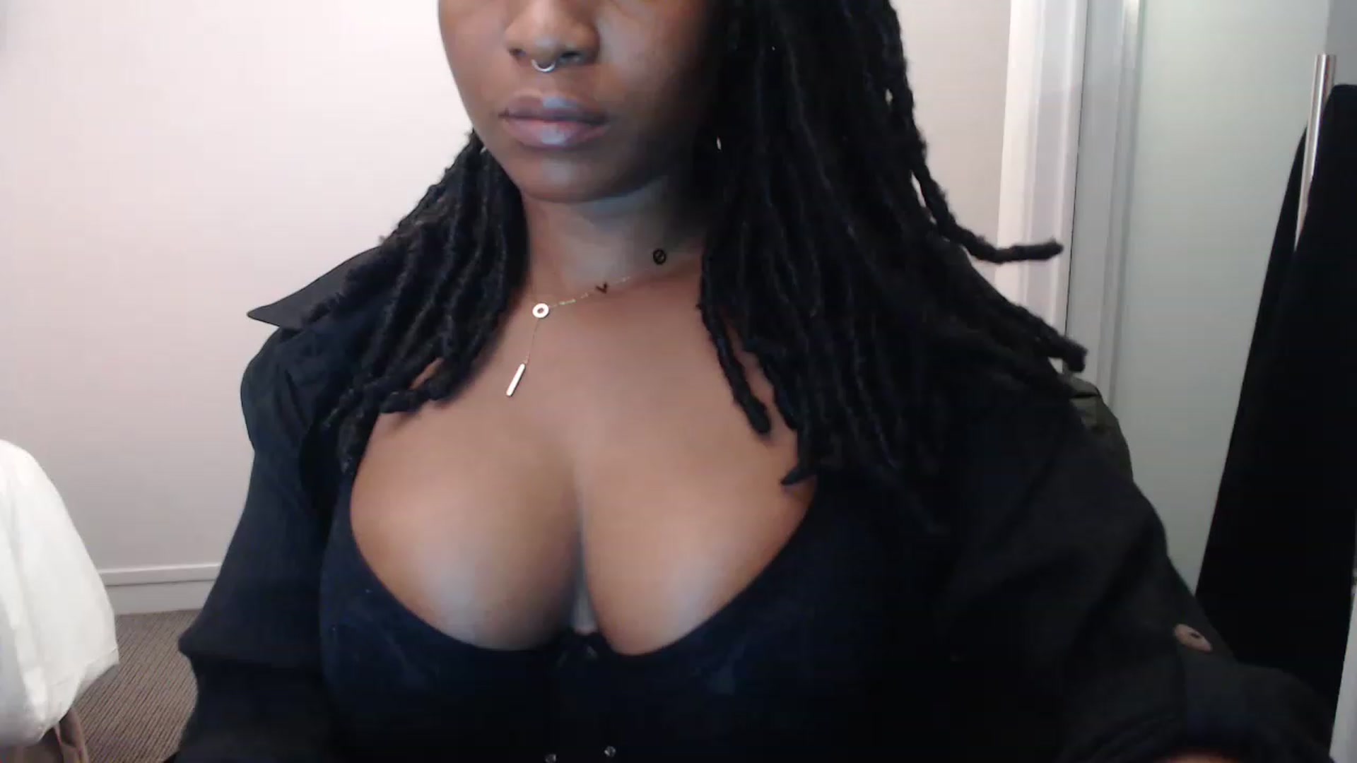 Gallery image thumbnail from BellaCruz's myfreecams stream on, 11/26/2022, 06:51 image 2 of 20
