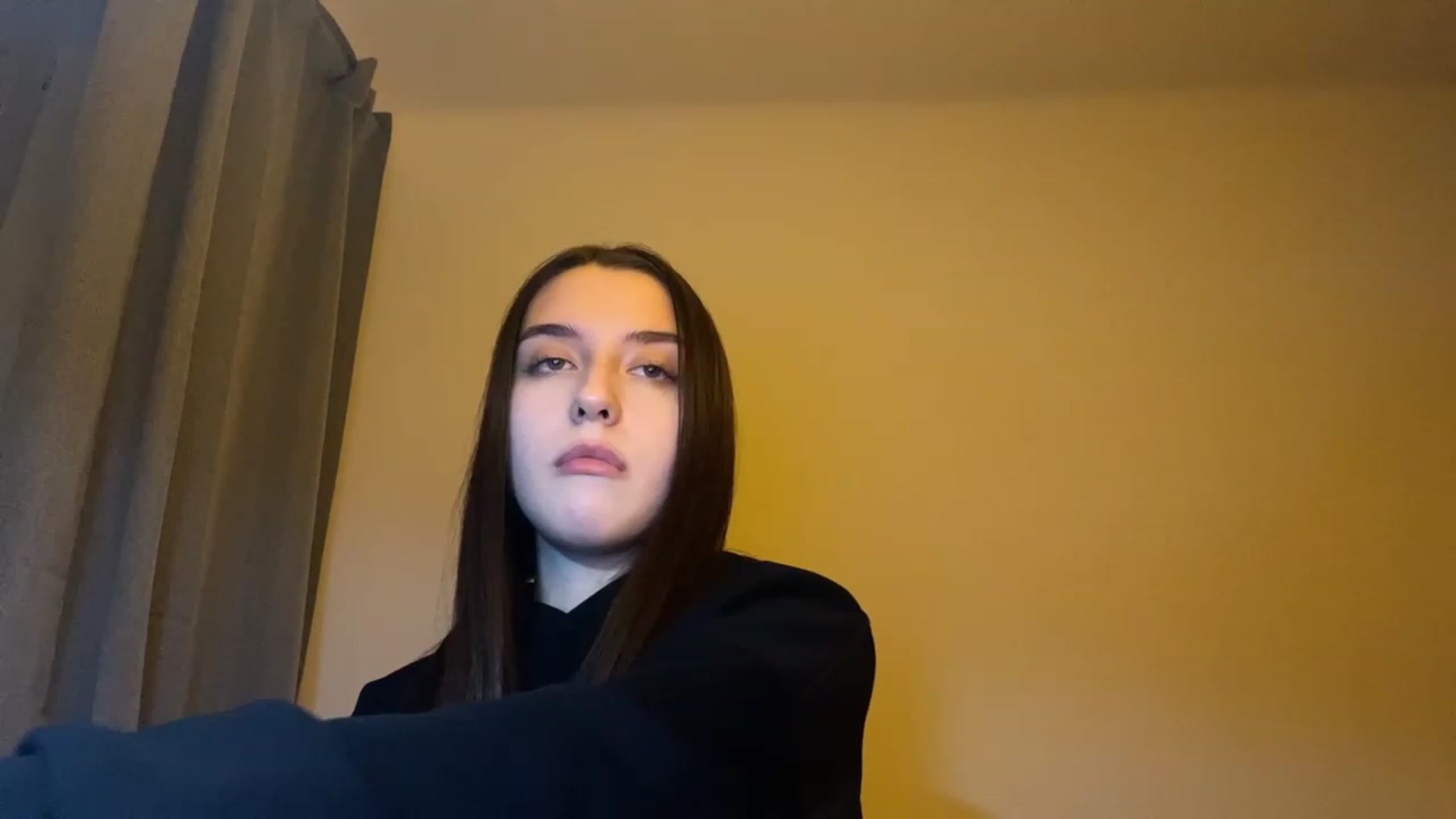 Gallery image thumbnail from BellaCullen's myfreecams stream on, 12/05/2023, 20:14 image 9 of 20