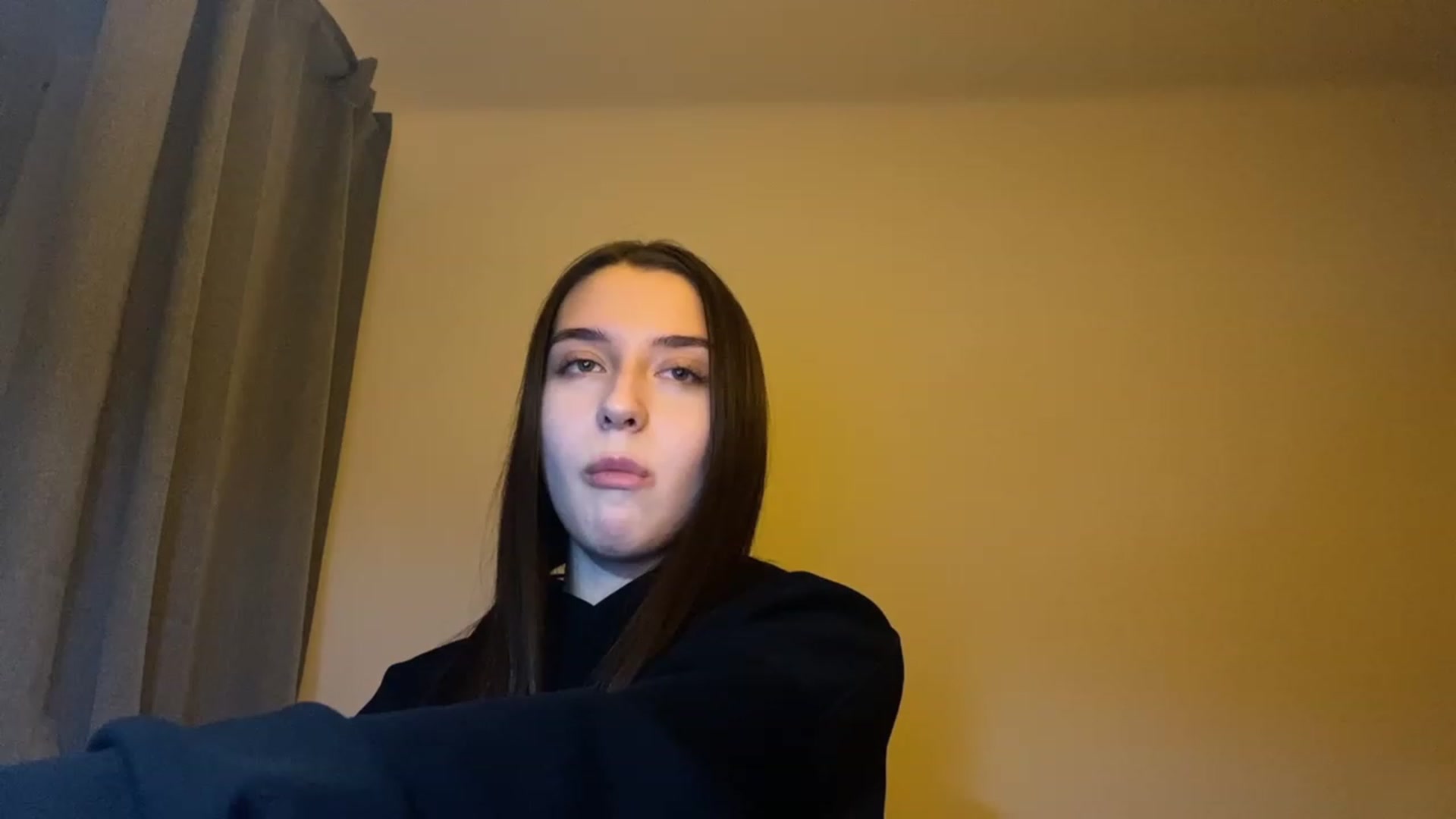 Gallery image thumbnail from BellaCullen's myfreecams stream on, 12/05/2023, 20:14 image 7 of 20