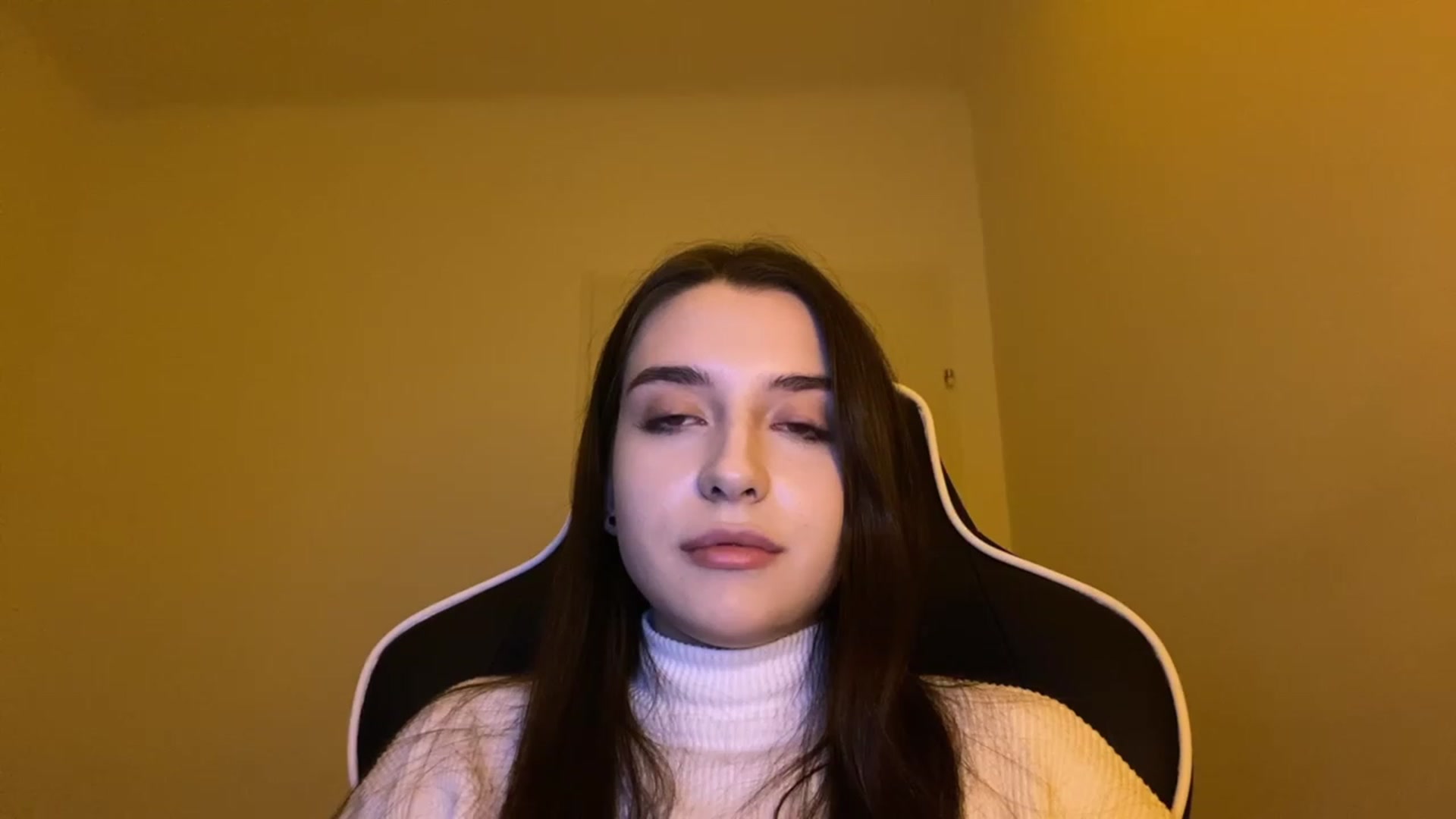 Gallery image thumbnail from BellaCullen's myfreecams stream on, 12/13/2023, 21:55 image 4 of 20