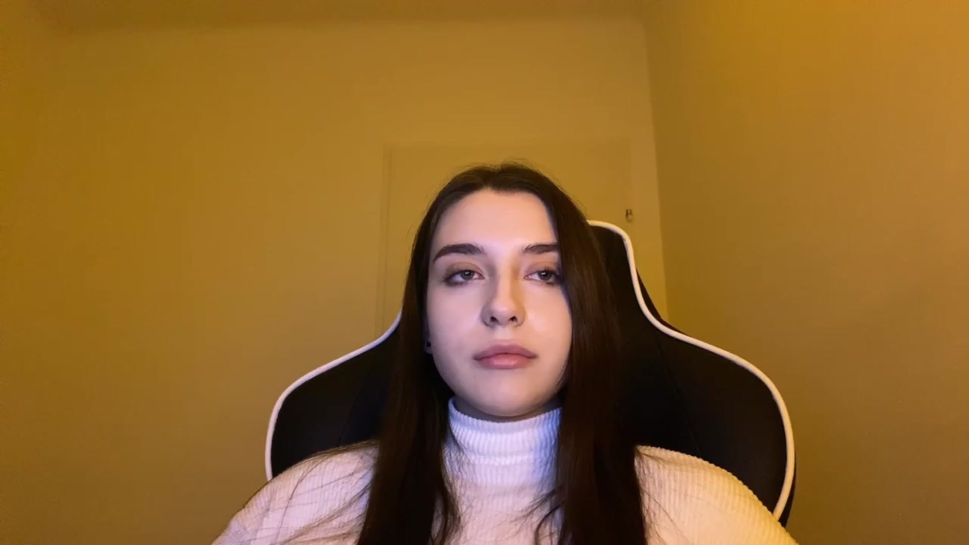 Gallery image thumbnail from BellaCullen's myfreecams stream on, 12/13/2023, 21:55 image 9 of 20