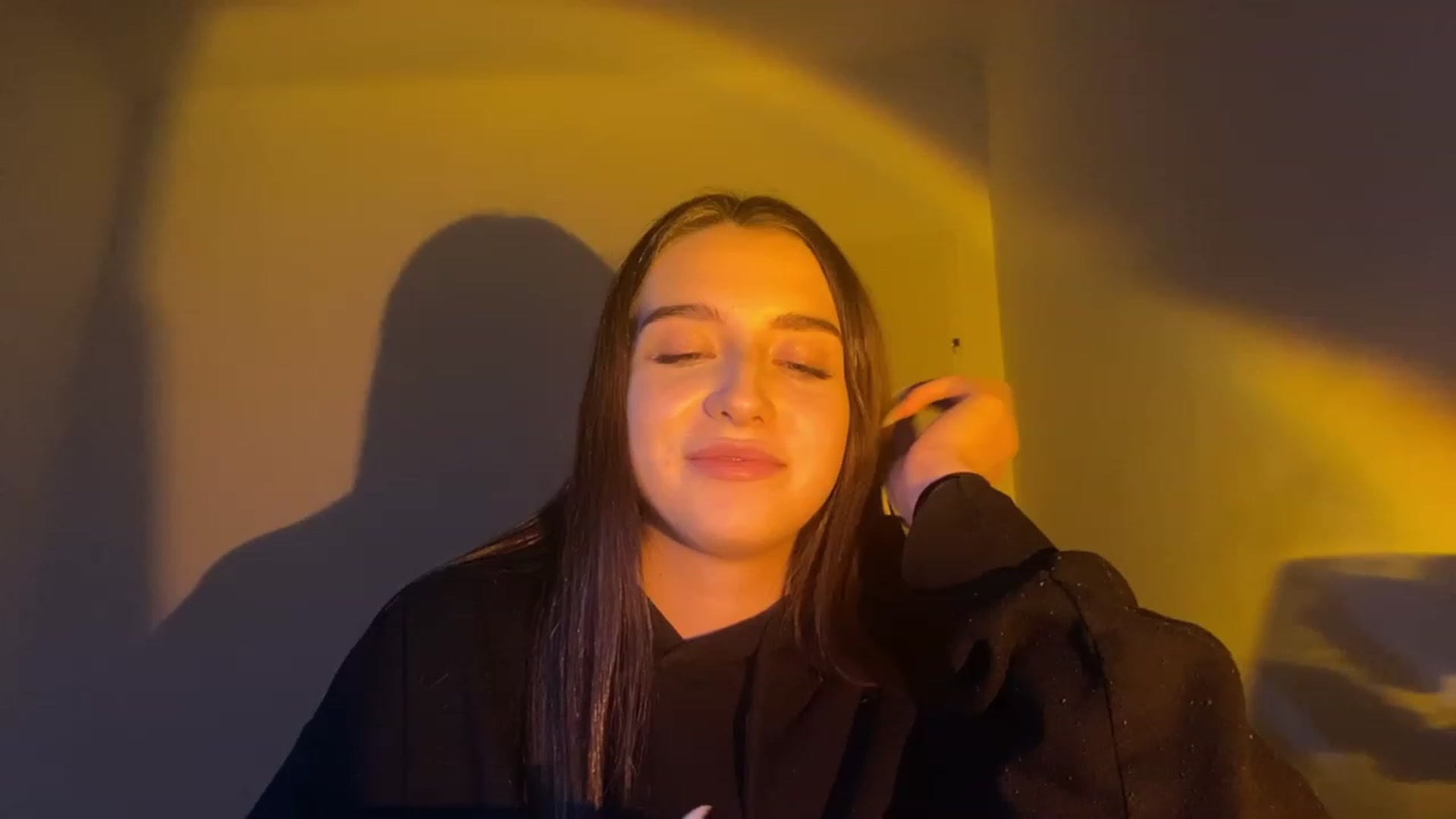 Gallery image thumbnail from BellaCullen's myfreecams stream on, 01/11/2024, 21:50 image 1 of 20