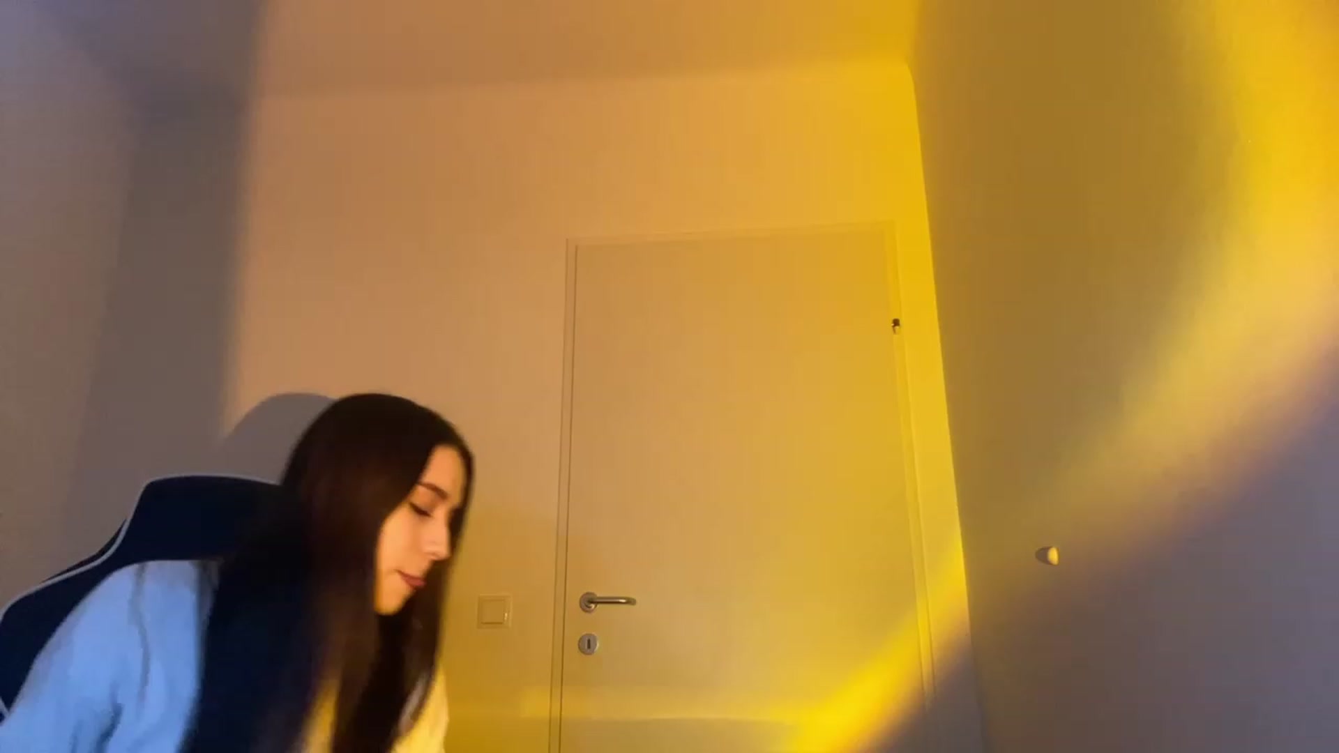 Gallery image thumbnail from BellaCullen's myfreecams stream on, 01/14/2024, 21:46 image 17 of 20
