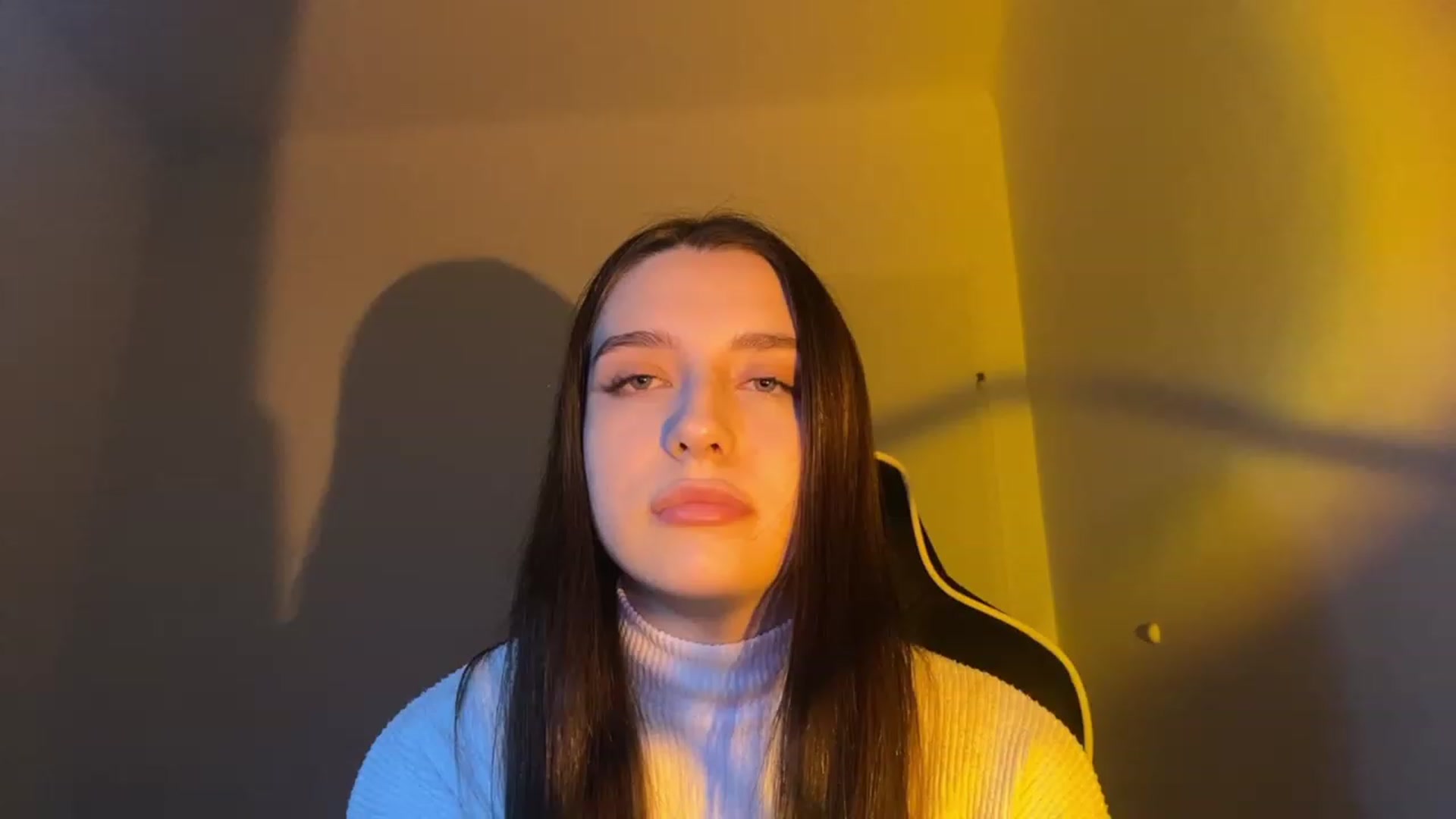 Gallery image thumbnail from BellaCullen's myfreecams stream on, 01/14/2024, 21:46 image 4 of 20