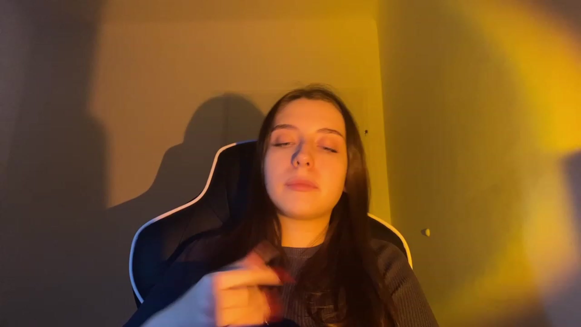 Gallery image thumbnail from BellaCullen's myfreecams stream on, 01/24/2024, 20:11 image 16 of 20
