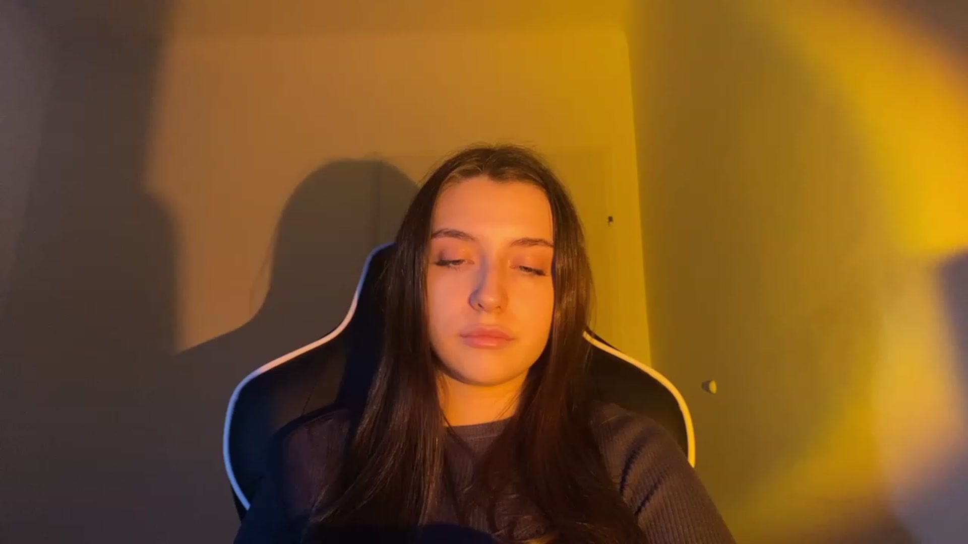 Gallery image thumbnail from BellaCullen's myfreecams stream on, 01/24/2024, 20:11 image 19 of 20