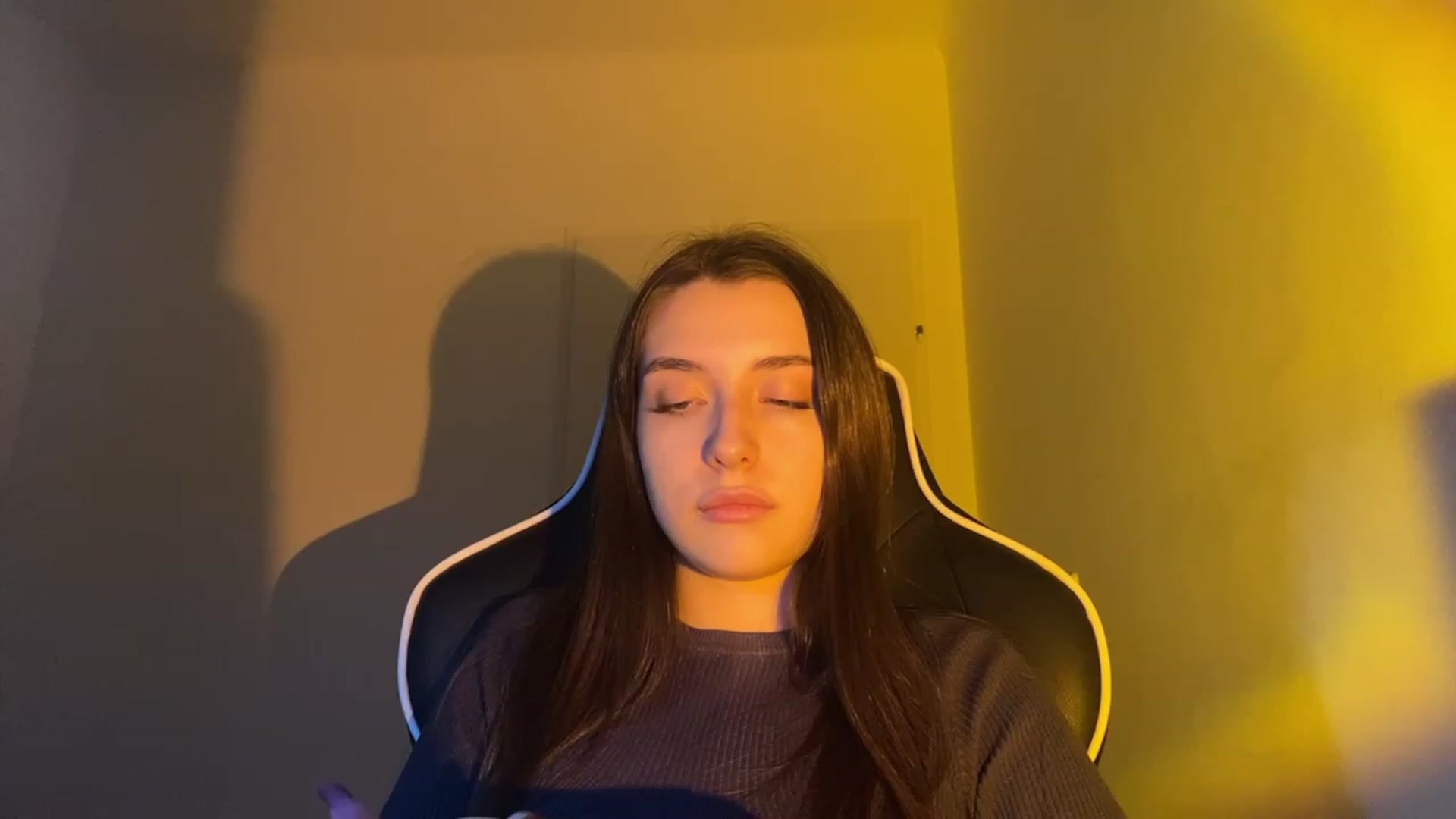 Gallery image thumbnail from BellaCullen's myfreecams stream on, 01/24/2024, 20:11 image 1 of 20